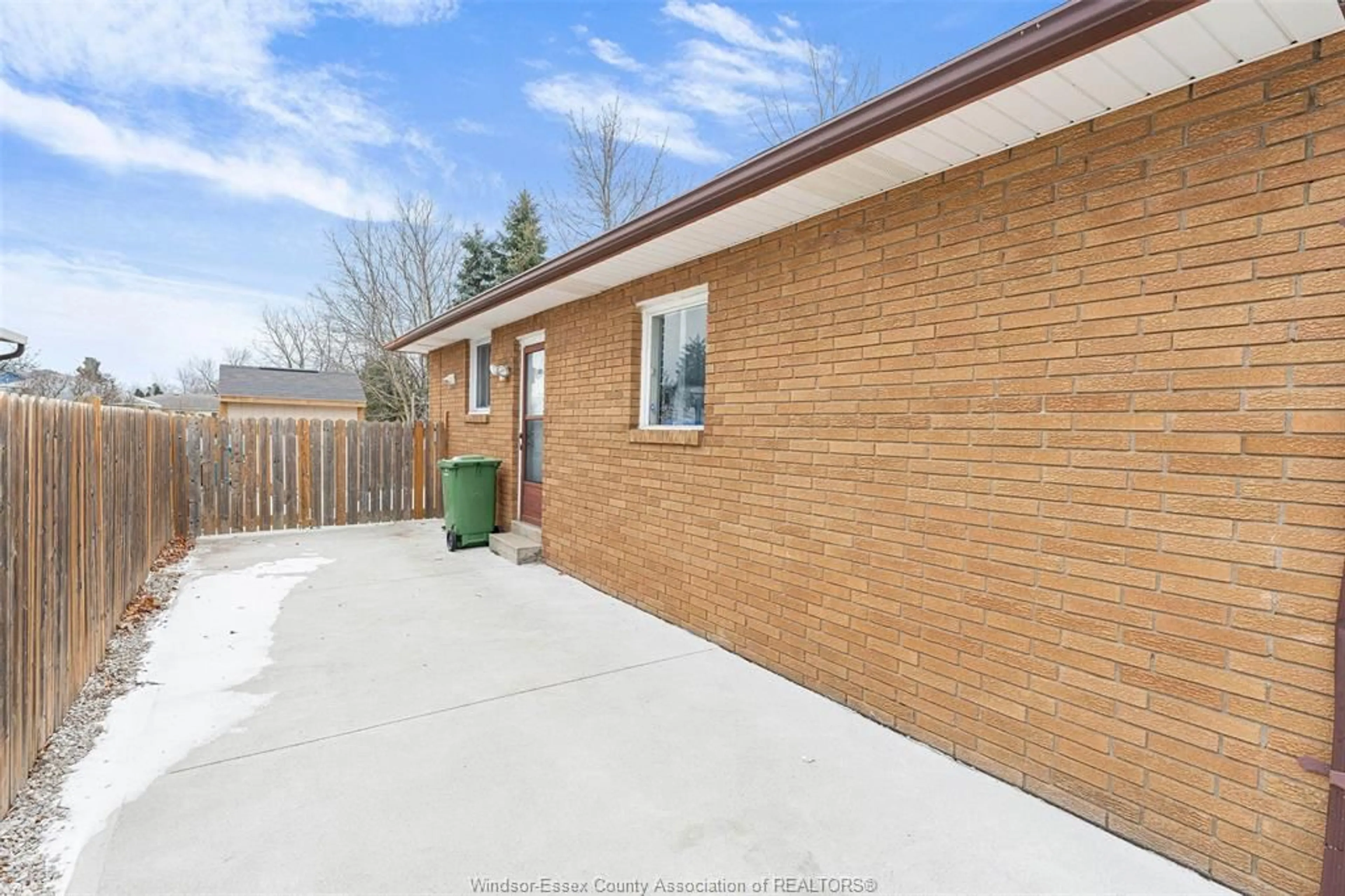 Home with brick exterior material, street for 5595 ROSE St, Windsor Ontario N8T 1H6