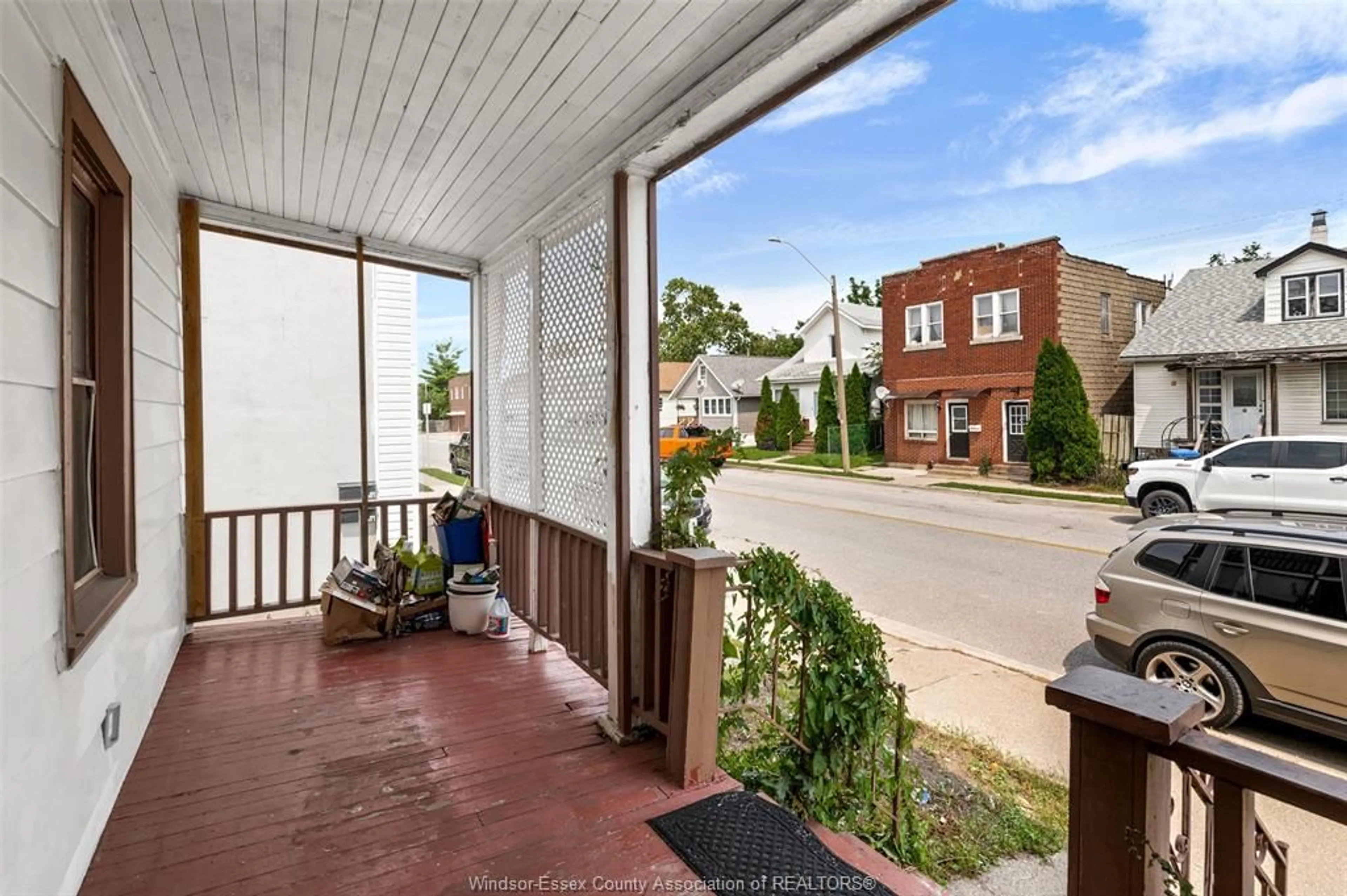 Patio, street for 1631 DROUILLARD St, Windsor Ontario N8Y 2S4