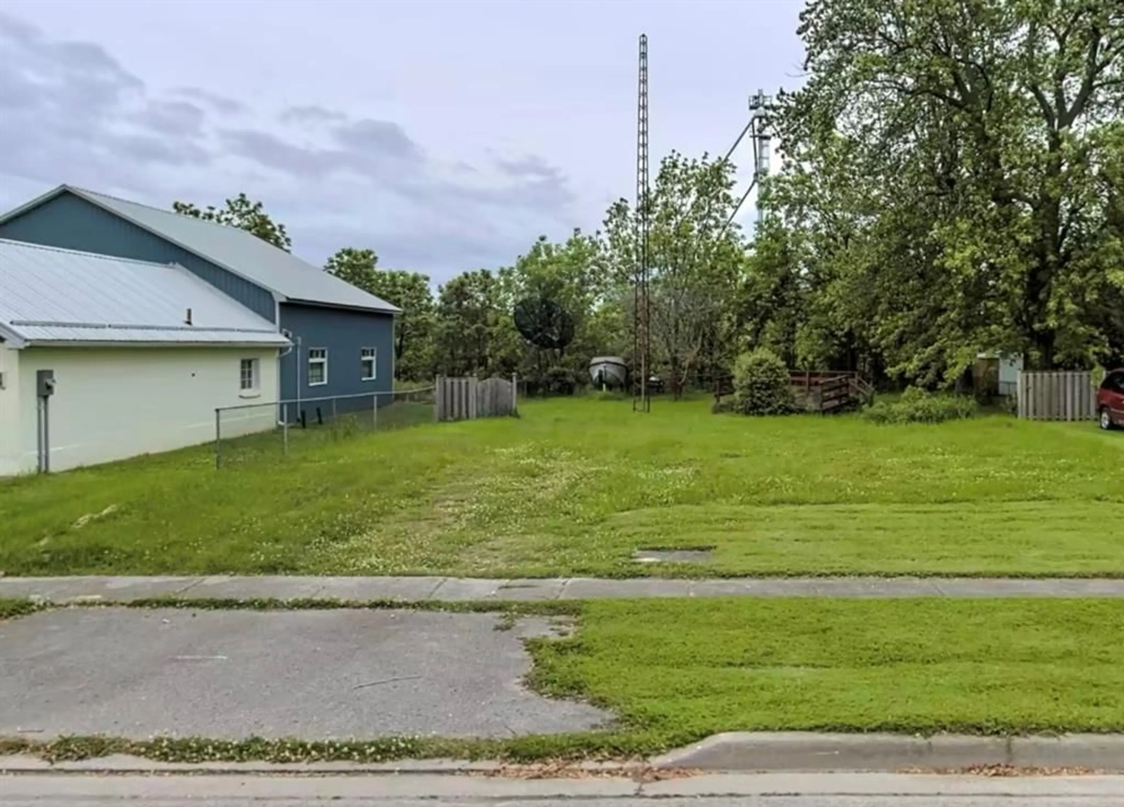 A pic from outside/outdoor area/front of a property/back of a property/a pic from drone, street for 576 FRONT St, Warwick-Watford Ontario N0M 2S0