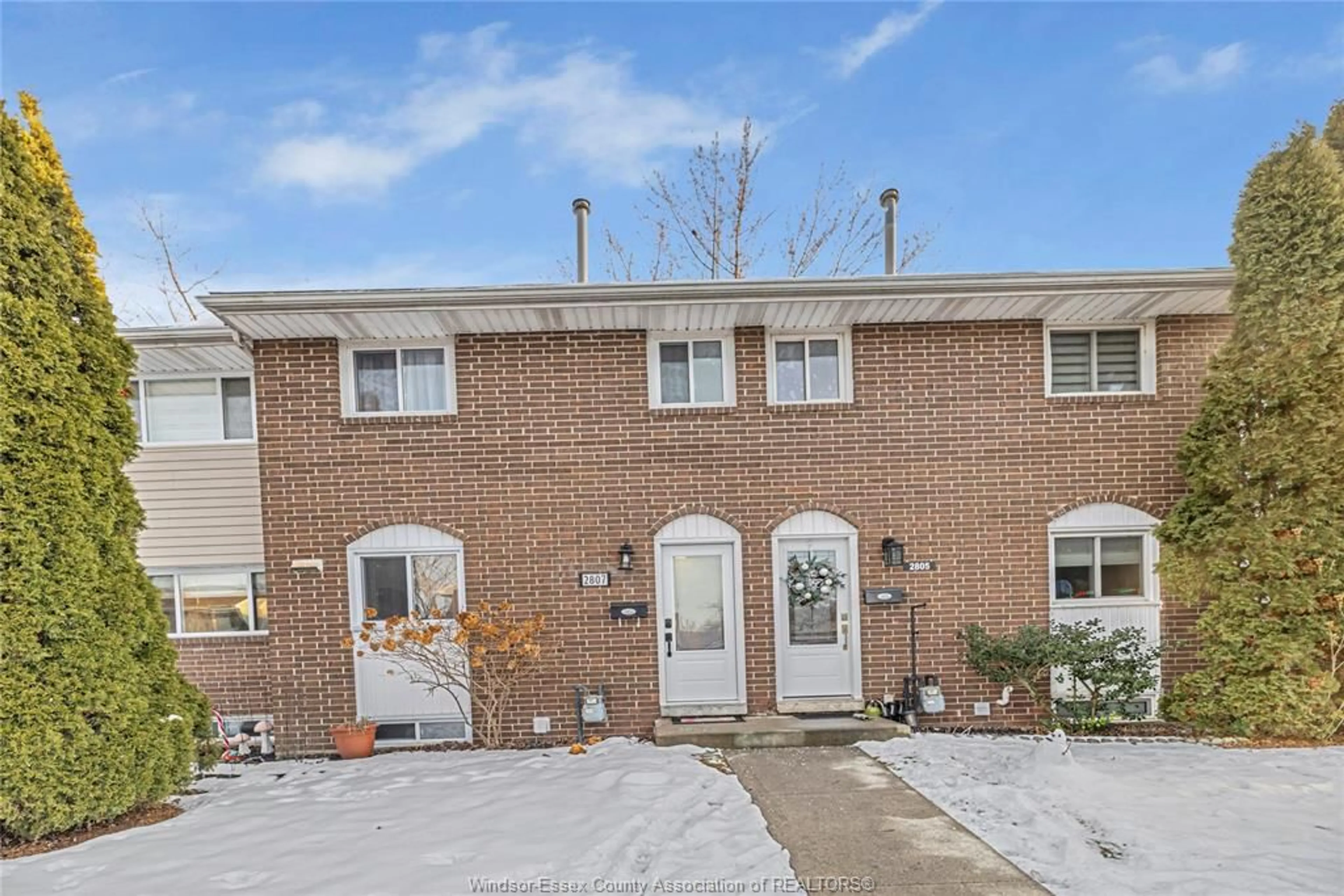 Home with brick exterior material, street for 2807 MEADOWBROOK Lane, Windsor Ontario N8T 3C1