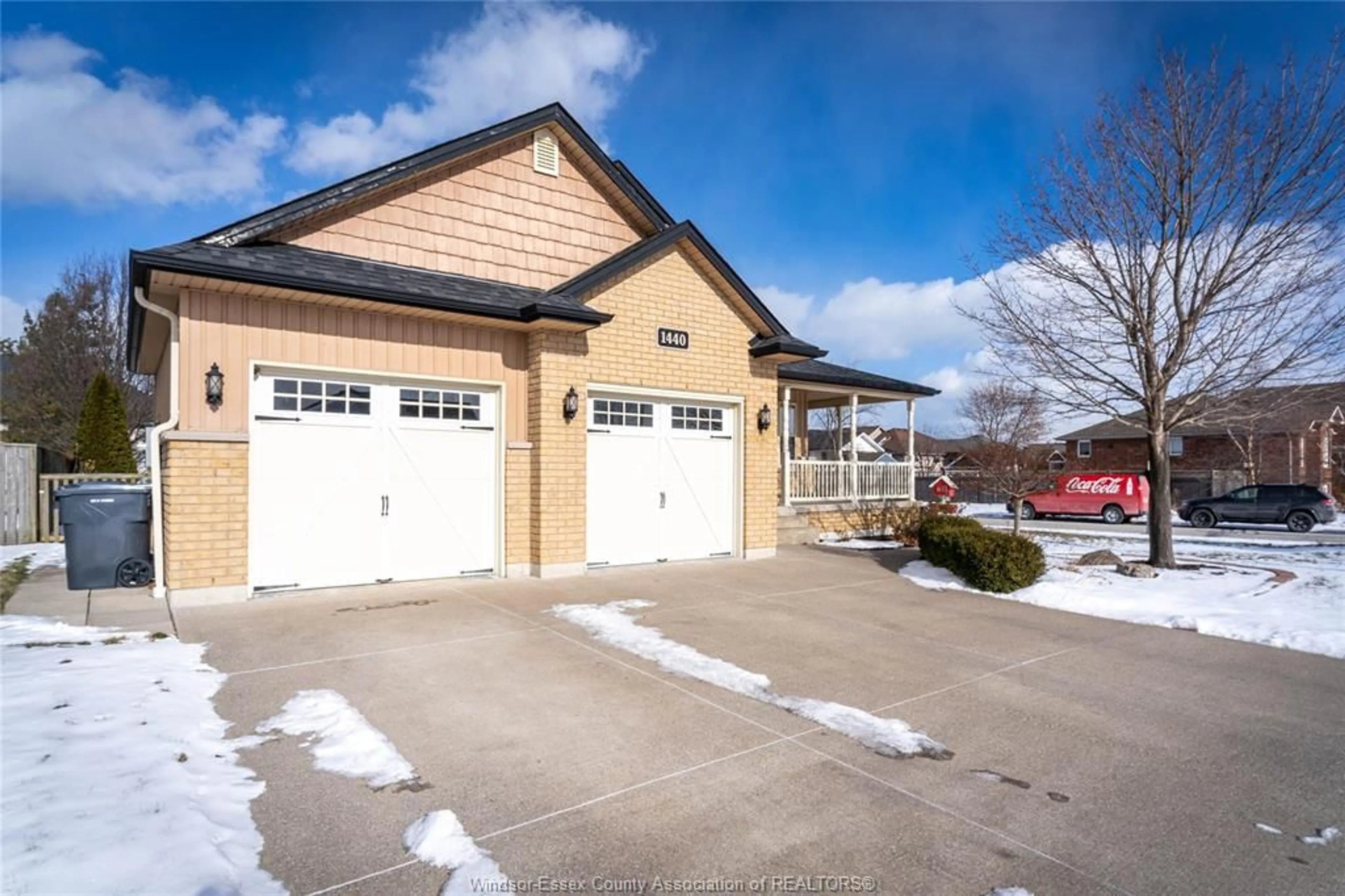 Indoor garage for 1440 TRADITIONAL Trail, Lakeshore Ontario N0R 1A0