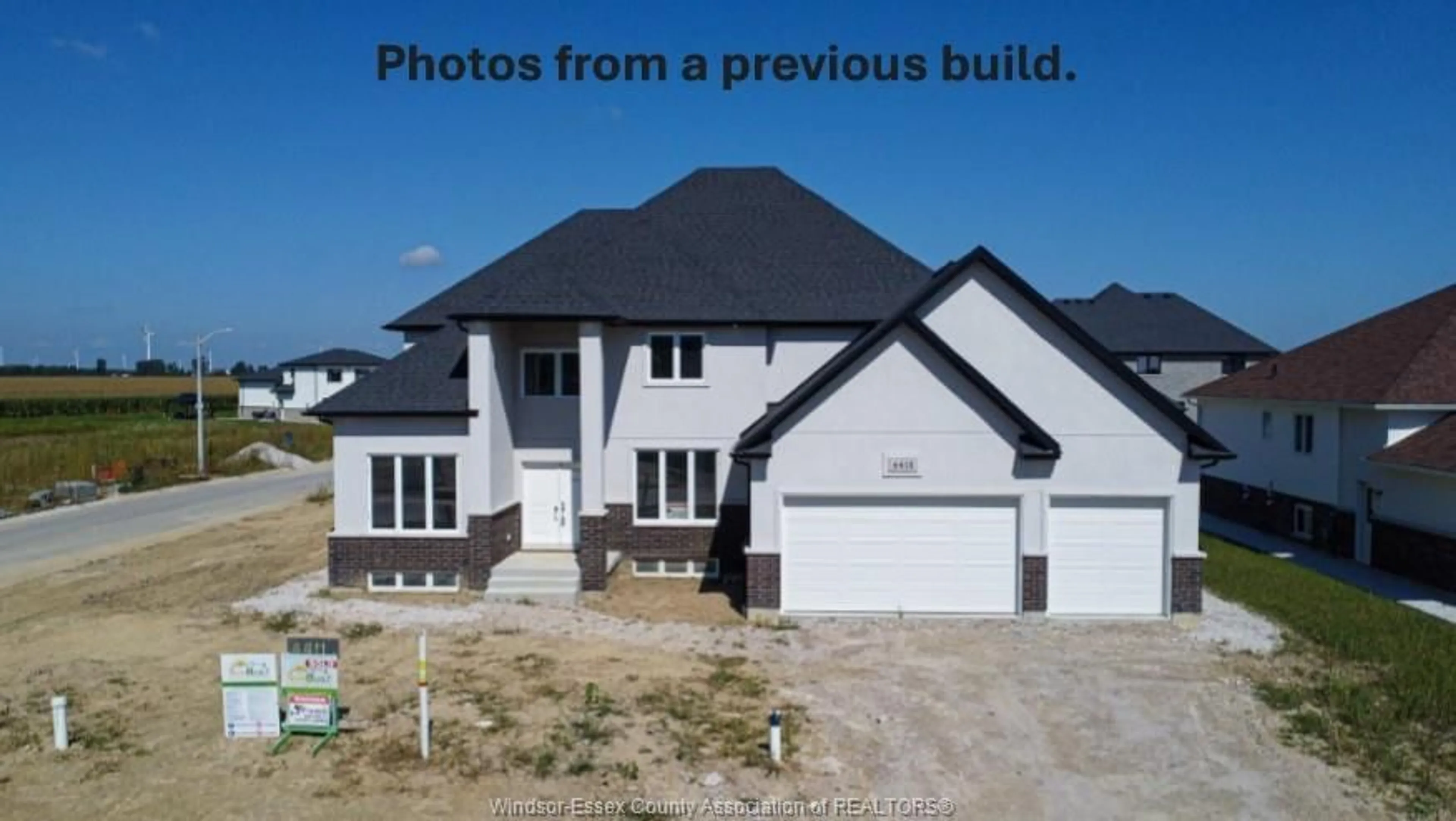 A pic from outside/outdoor area/front of a property/back of a property/a pic from drone, building for 2584 MAYFAIR, LaSalle Ontario N9J 2M6