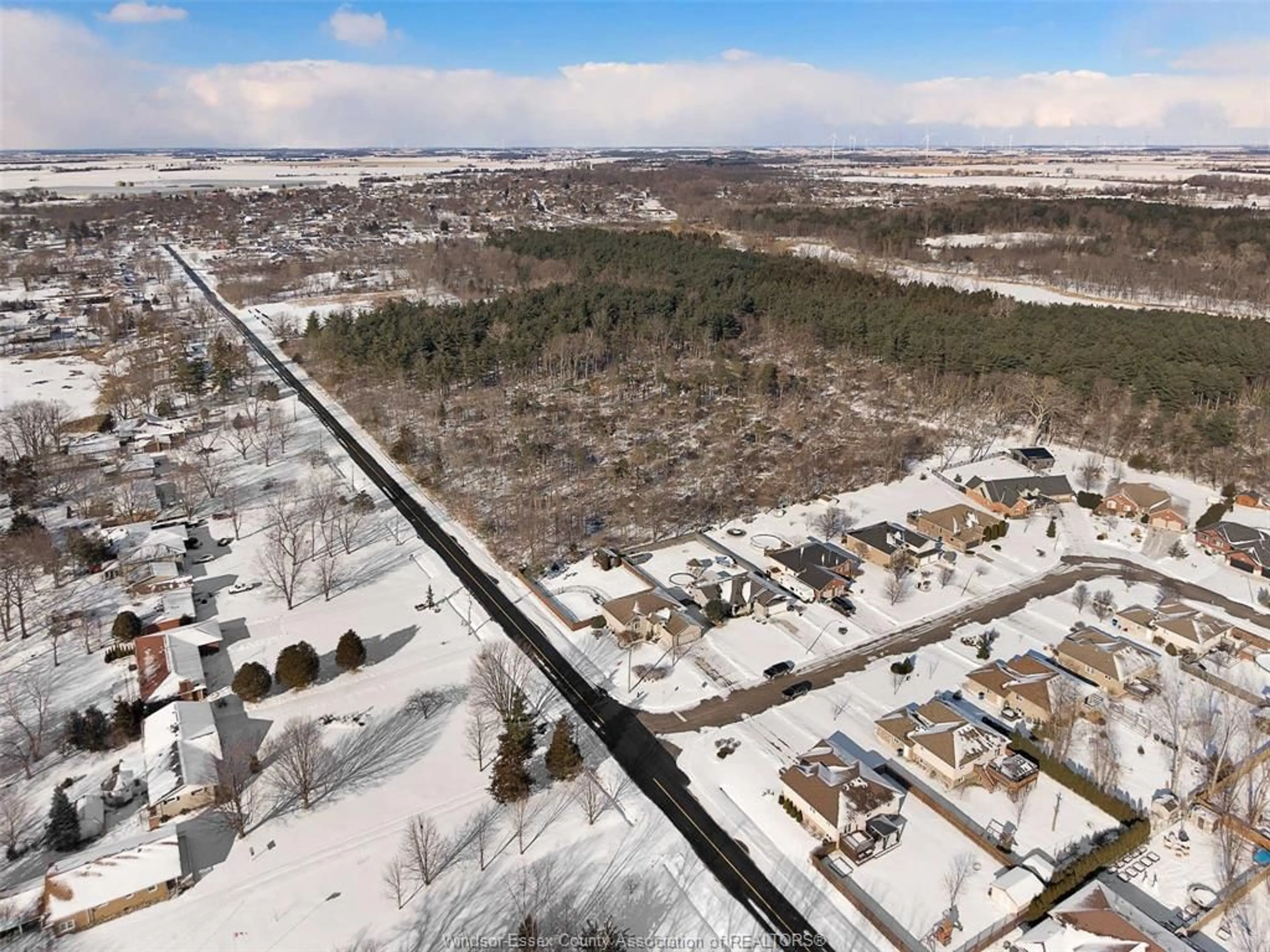 A pic from outside/outdoor area/front of a property/back of a property/a pic from drone, street for 540 EMILY Lane, Wheatley Ontario N0P 2P0