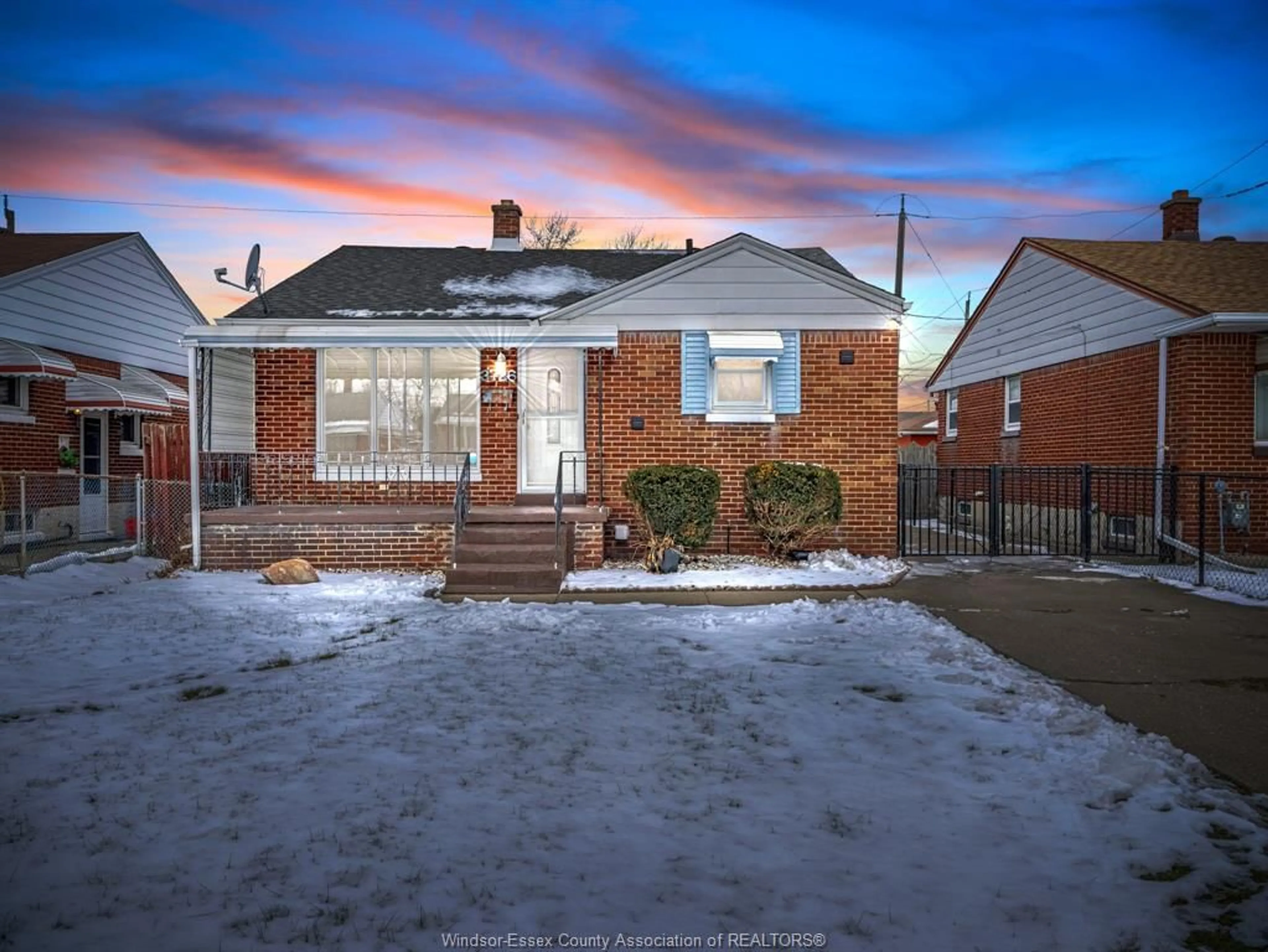 Home with brick exterior material, street for 3726 MYRTLE, Windsor Ontario N9C 2C9