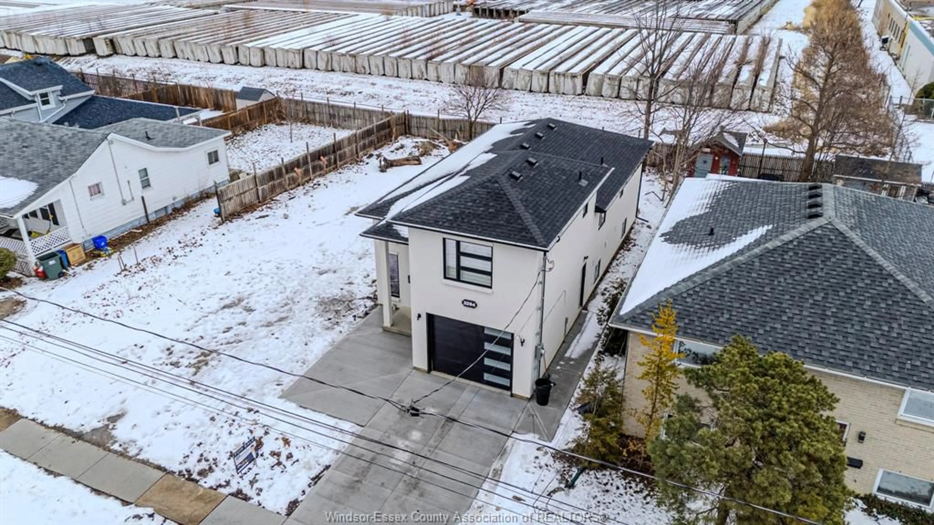 A pic from outside/outdoor area/front of a property/back of a property/a pic from drone, unknown for 3294 RIBERDY, Windsor Ontario N8W 3T9