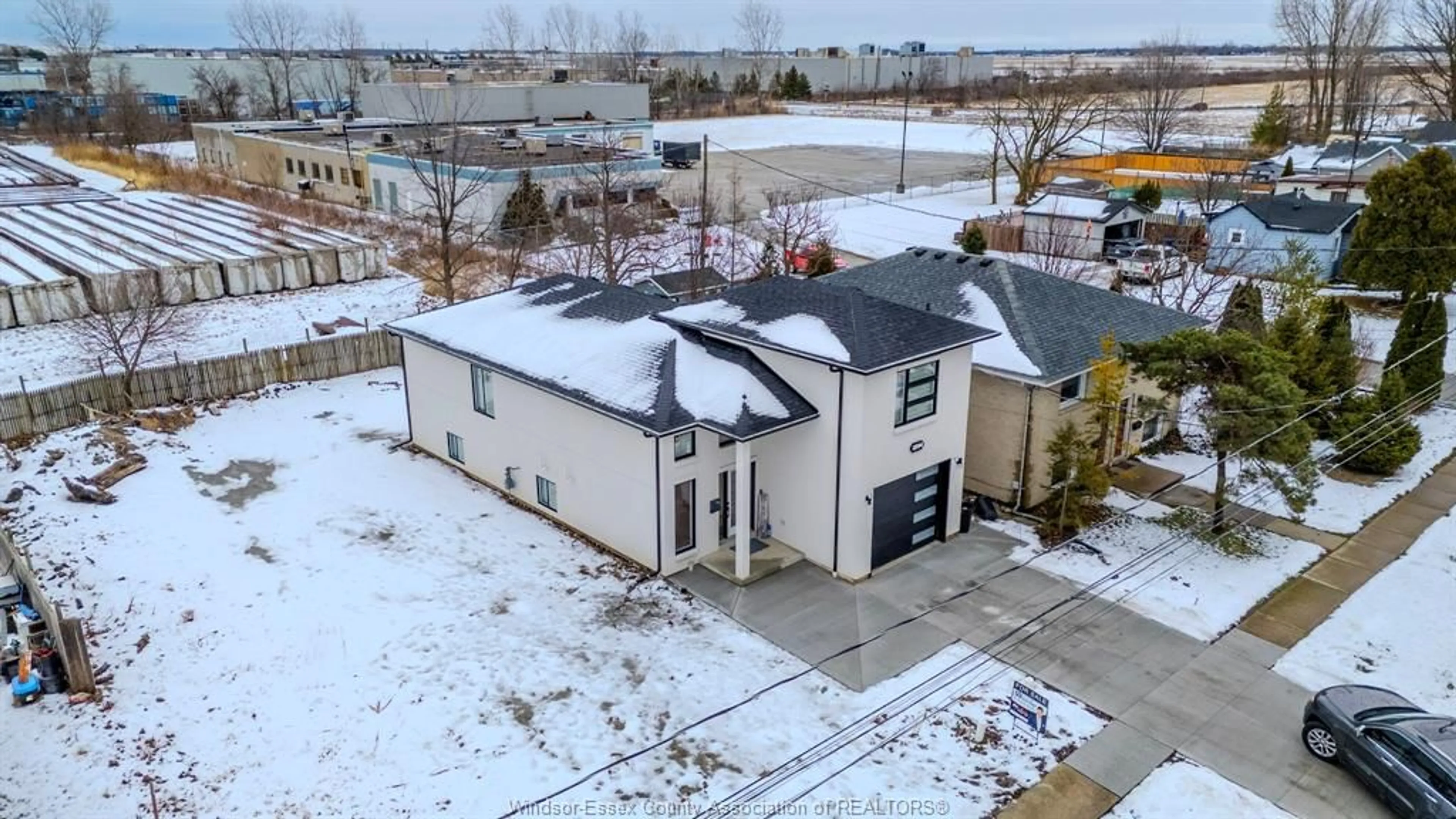 A pic from outside/outdoor area/front of a property/back of a property/a pic from drone, unknown for 3294 RIBERDY, Windsor Ontario N8W 3T9