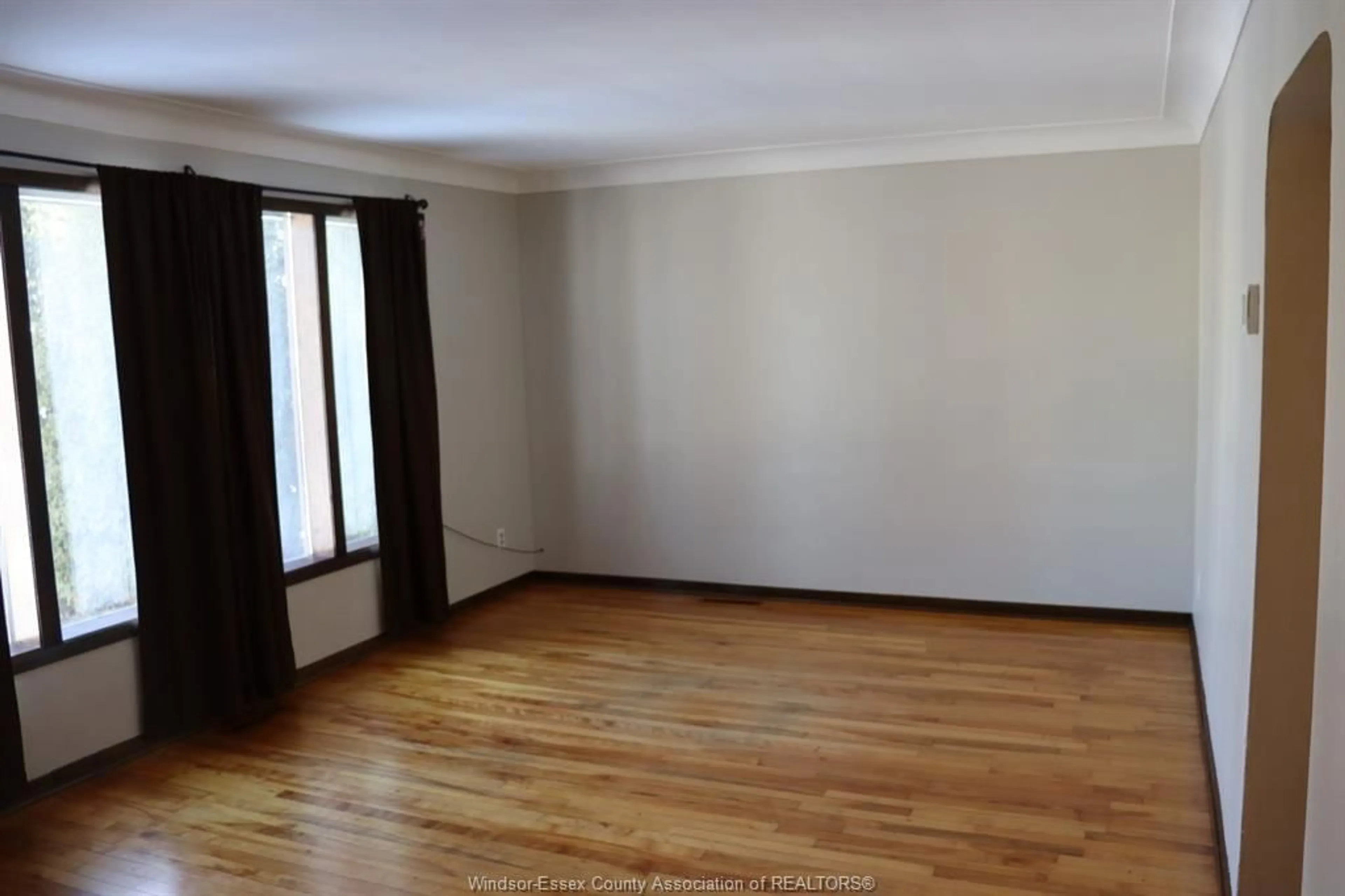 A pic of a room for 1453 HICKORY Rd, Windsor Ontario N8Y 3S8