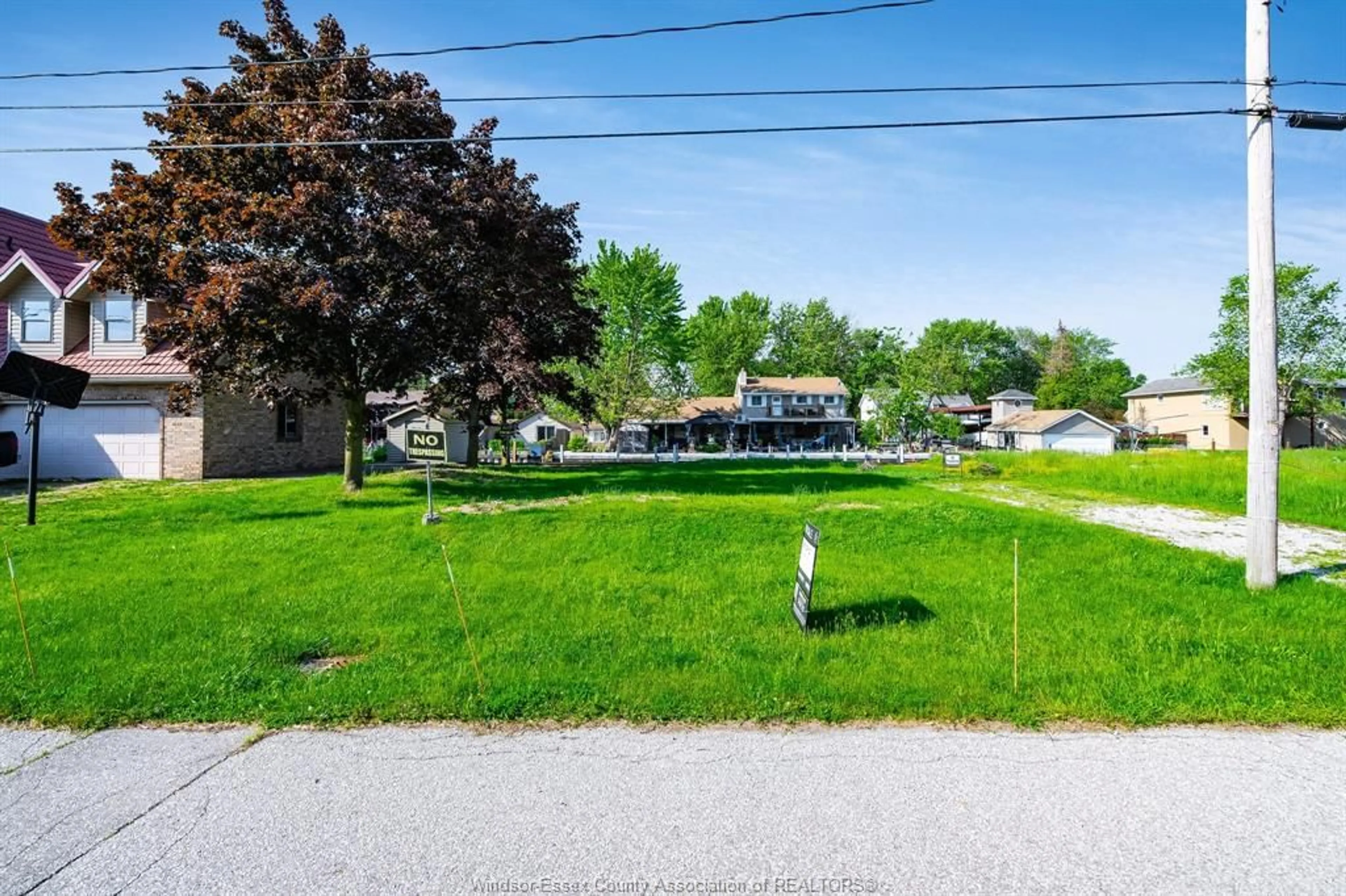 A pic from outside/outdoor area/front of a property/back of a property/a pic from drone, water/lake/river/ocean view for V/L MARTIN Lane, LaSalle Ontario N9J 1W8