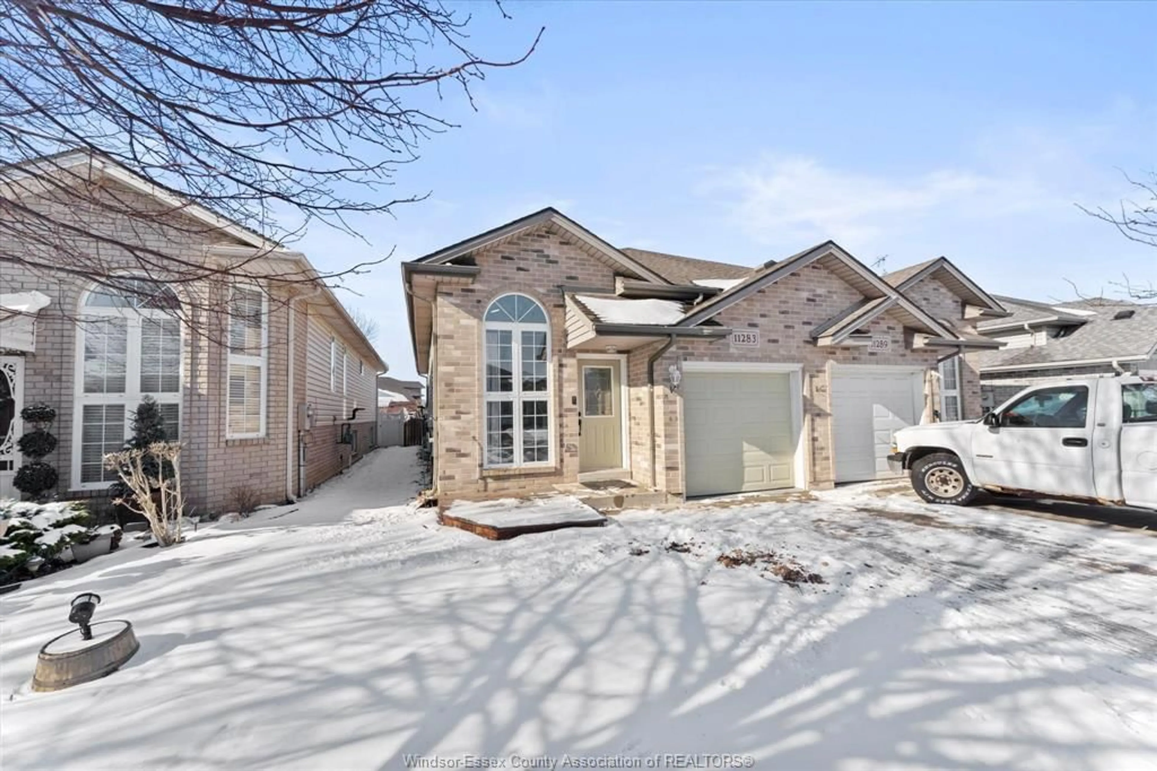 Unknown for 11283 TIMBER BAY Cres, Windsor Ontario N8R 2L2