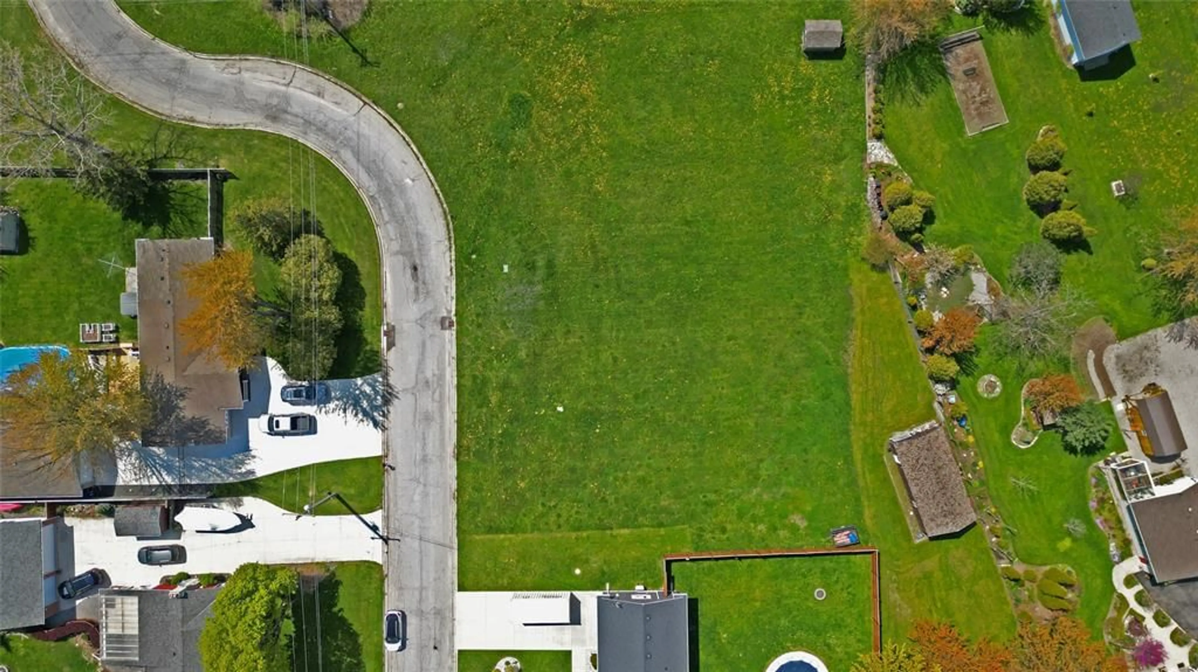 A pic from outside/outdoor area/front of a property/back of a property/a pic from drone, street for LOT 11 HARRIS POINT Dr, Plympton-Wyoming Ontario N0N 1T0