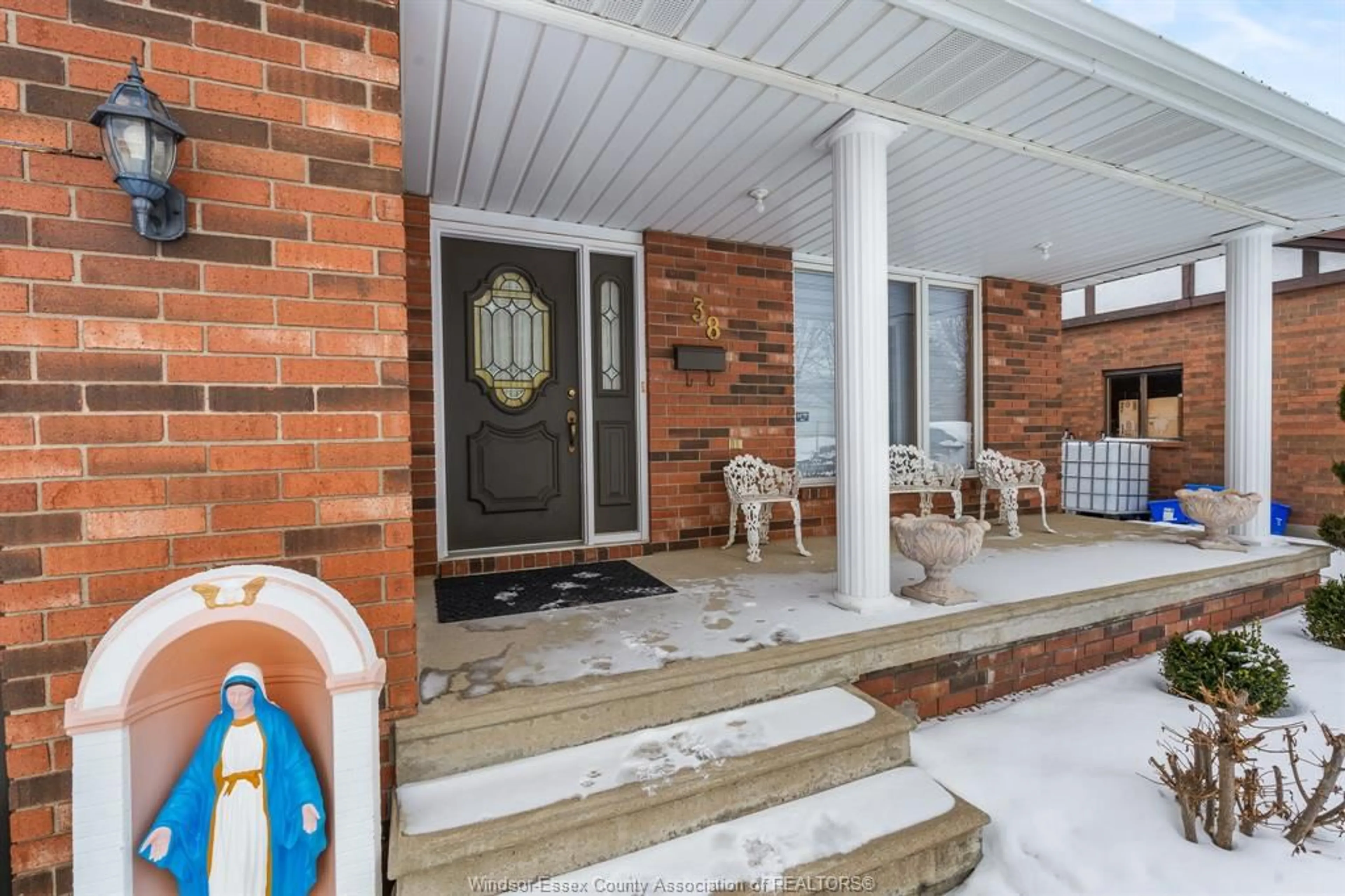 Unknown for 38 CAMBRIDGE Cres, Leamington Ontario N8H 4X4