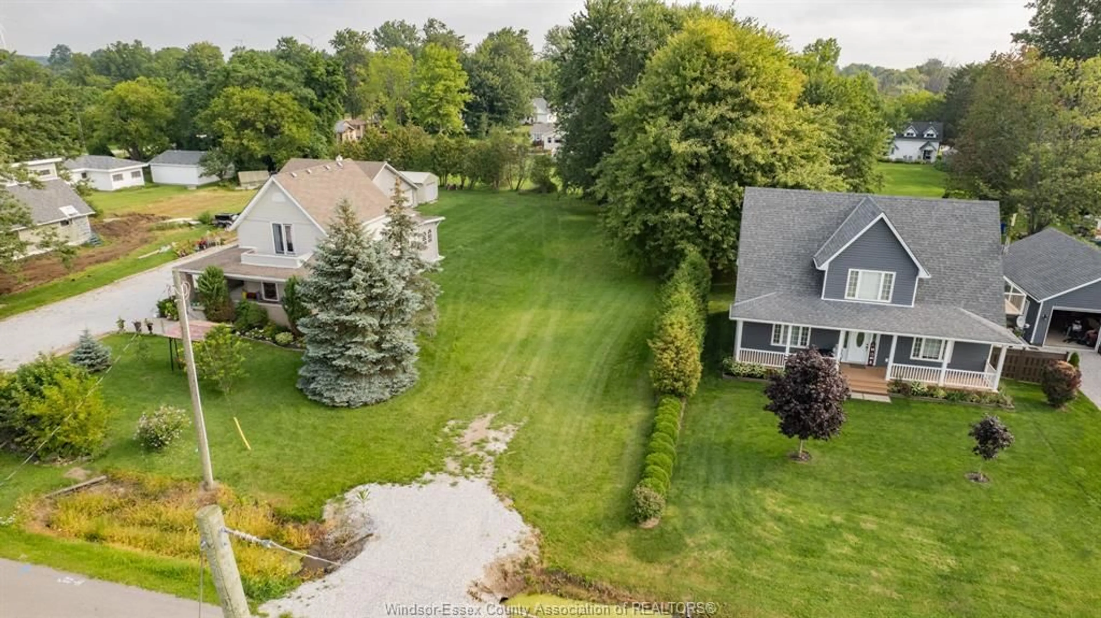 A pic from outside/outdoor area/front of a property/back of a property/a pic from drone, water/lake/river/ocean view for 51 BROCK St, Shrewsbury Ontario N0P 1A0