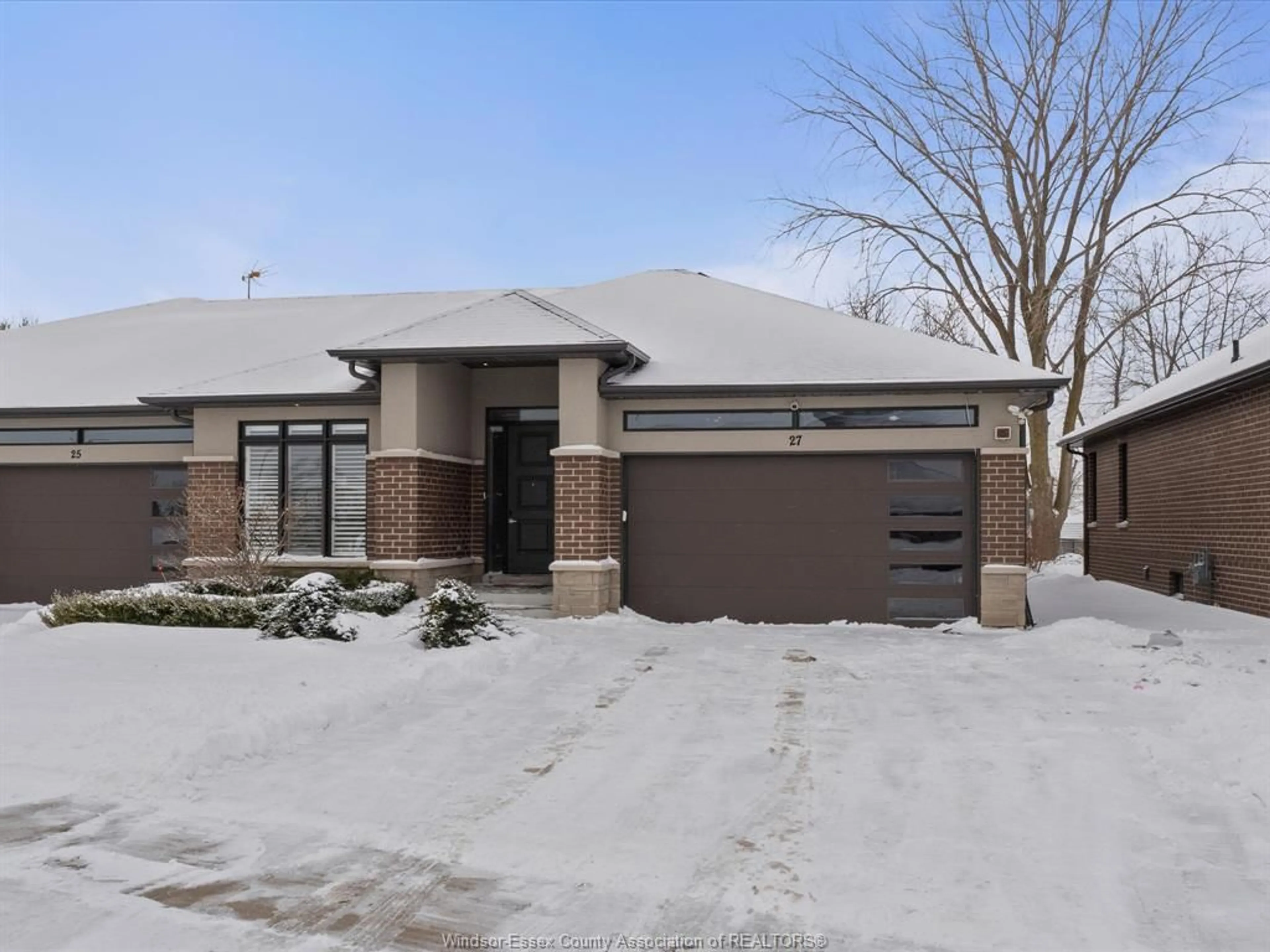 Home with brick exterior material, street for 27 Tanglewood Drive, Leamington Ontario N8H 0C8