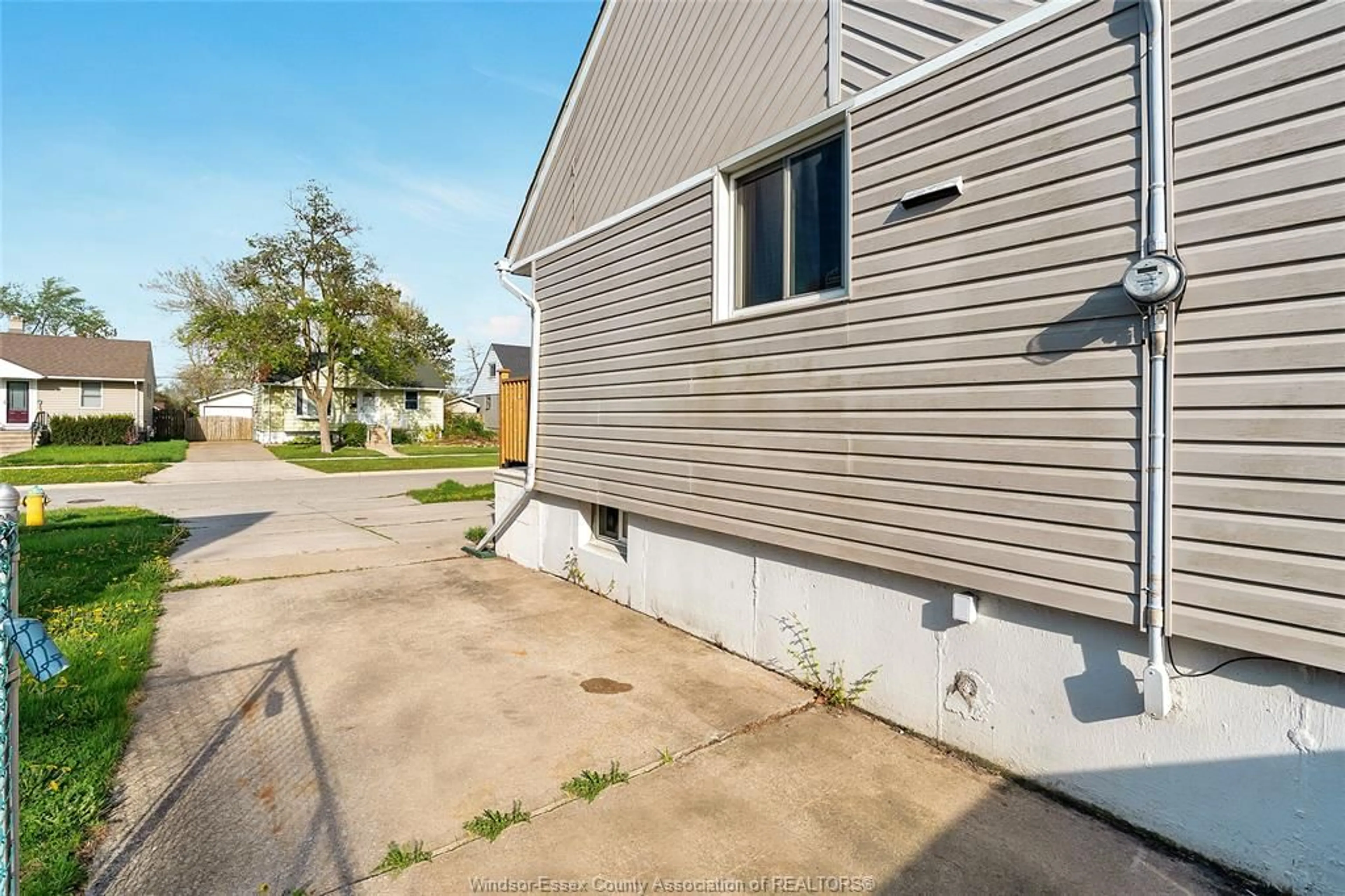 Unknown for 1851 NORMAN Rd, Windsor Ontario N8T 1R9