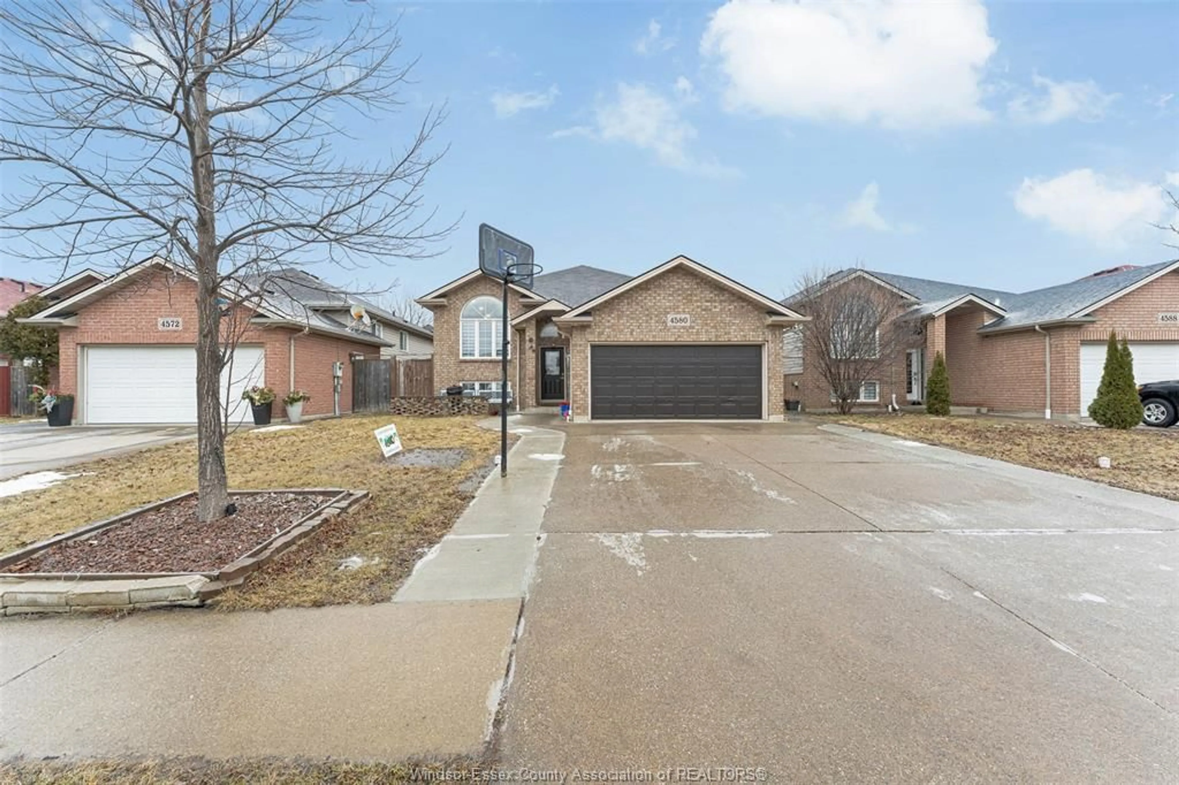 Home with brick exterior material, street for 4580 FONTANA Ave, Windsor Ontario N9G 3C8