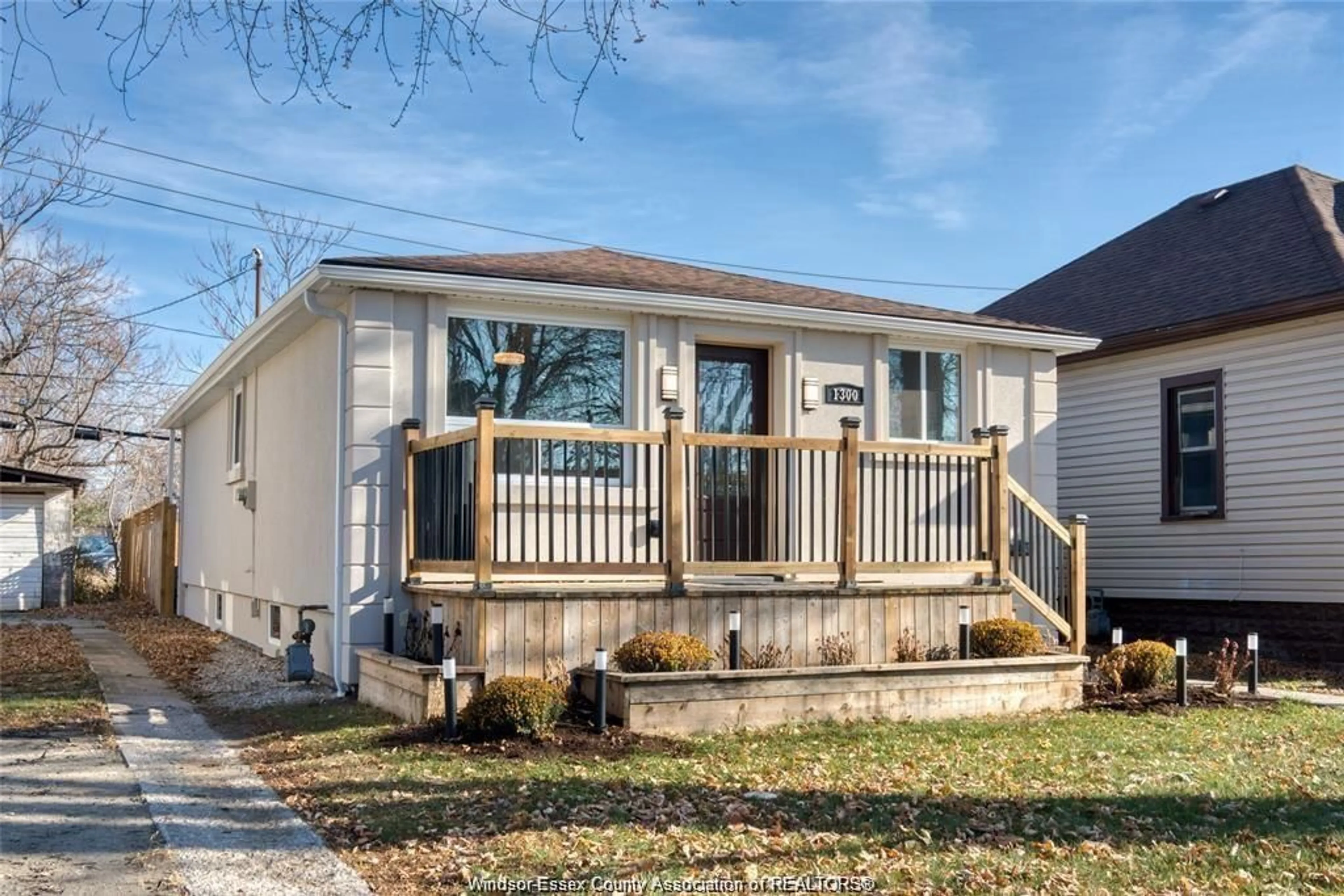 Home with vinyl exterior material, street for 1300 LAURENDEAU, Windsor Ontario N8Y 4B5