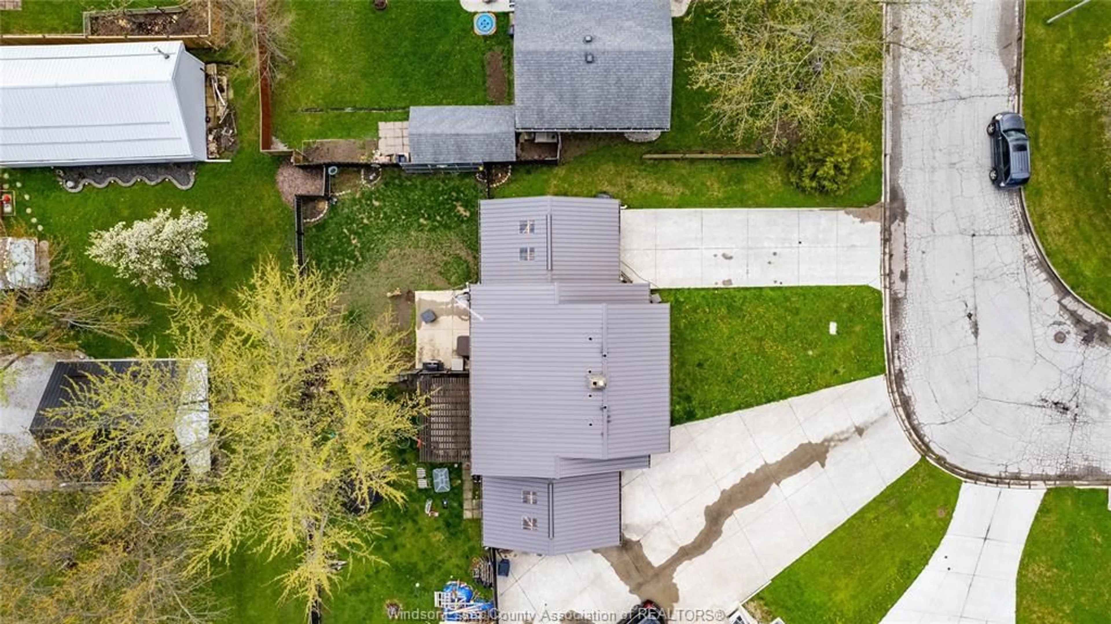 A pic from outside/outdoor area/front of a property/back of a property/a pic from drone, street for 14 VANIER, Tilbury Ontario N0P 2L0