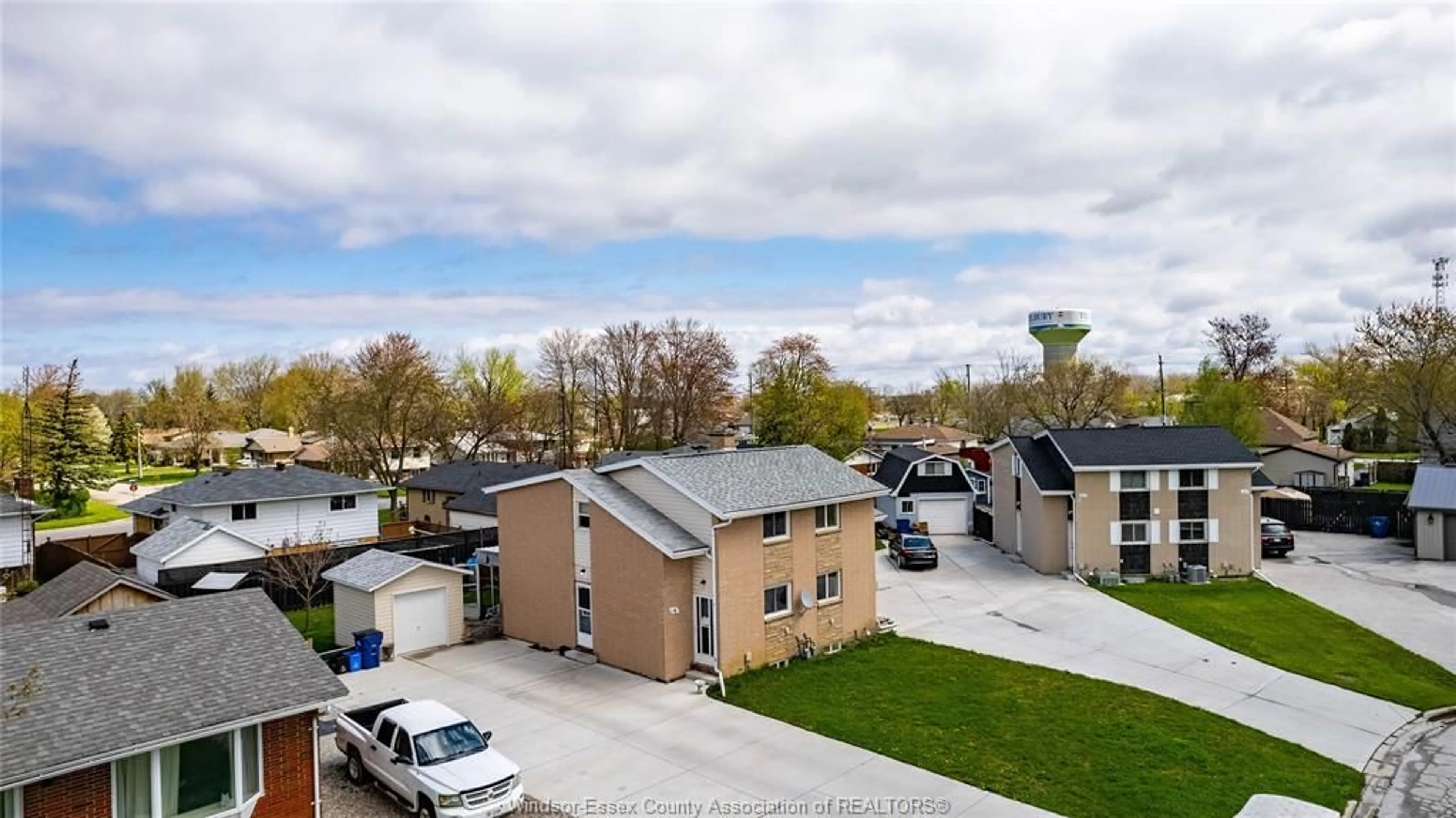 A pic from outside/outdoor area/front of a property/back of a property/a pic from drone, street for 14 VANIER, Tilbury Ontario N0P 2L0