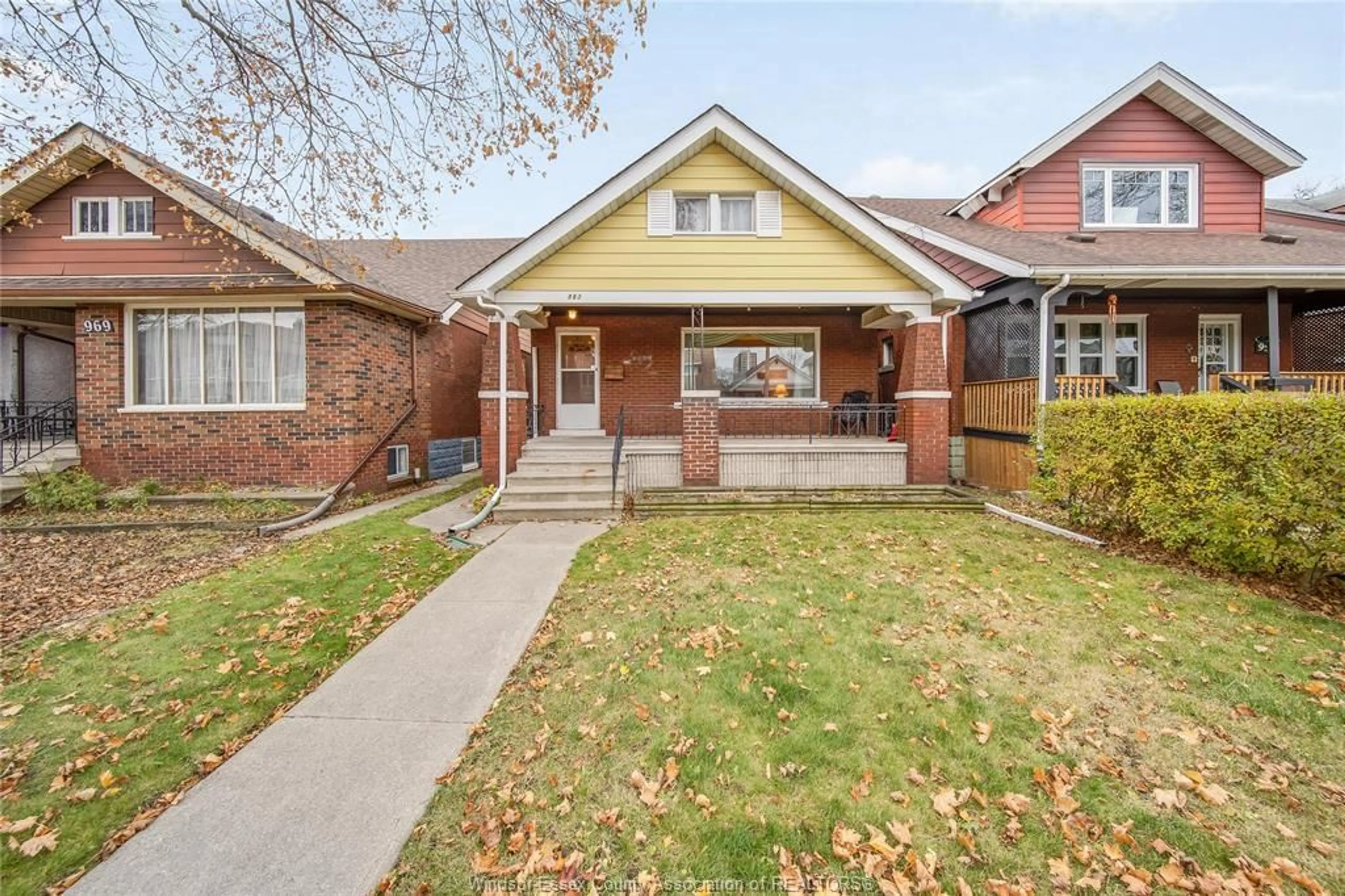 Home with brick exterior material, street for 963 BRUCE Ave, Windsor Ontario N9A 4X8