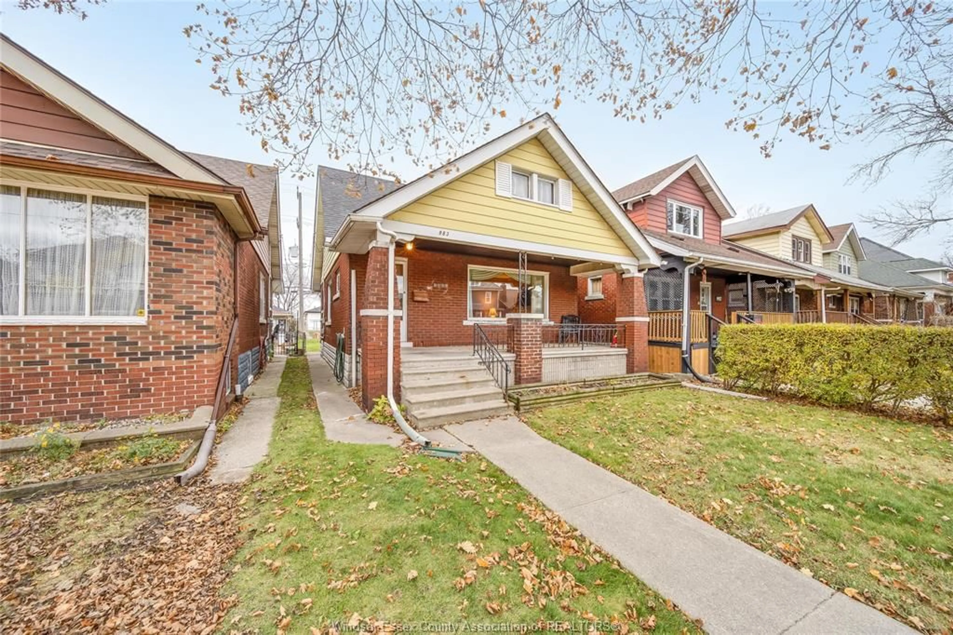 Home with brick exterior material, street for 963 BRUCE Ave, Windsor Ontario N9A 4X8