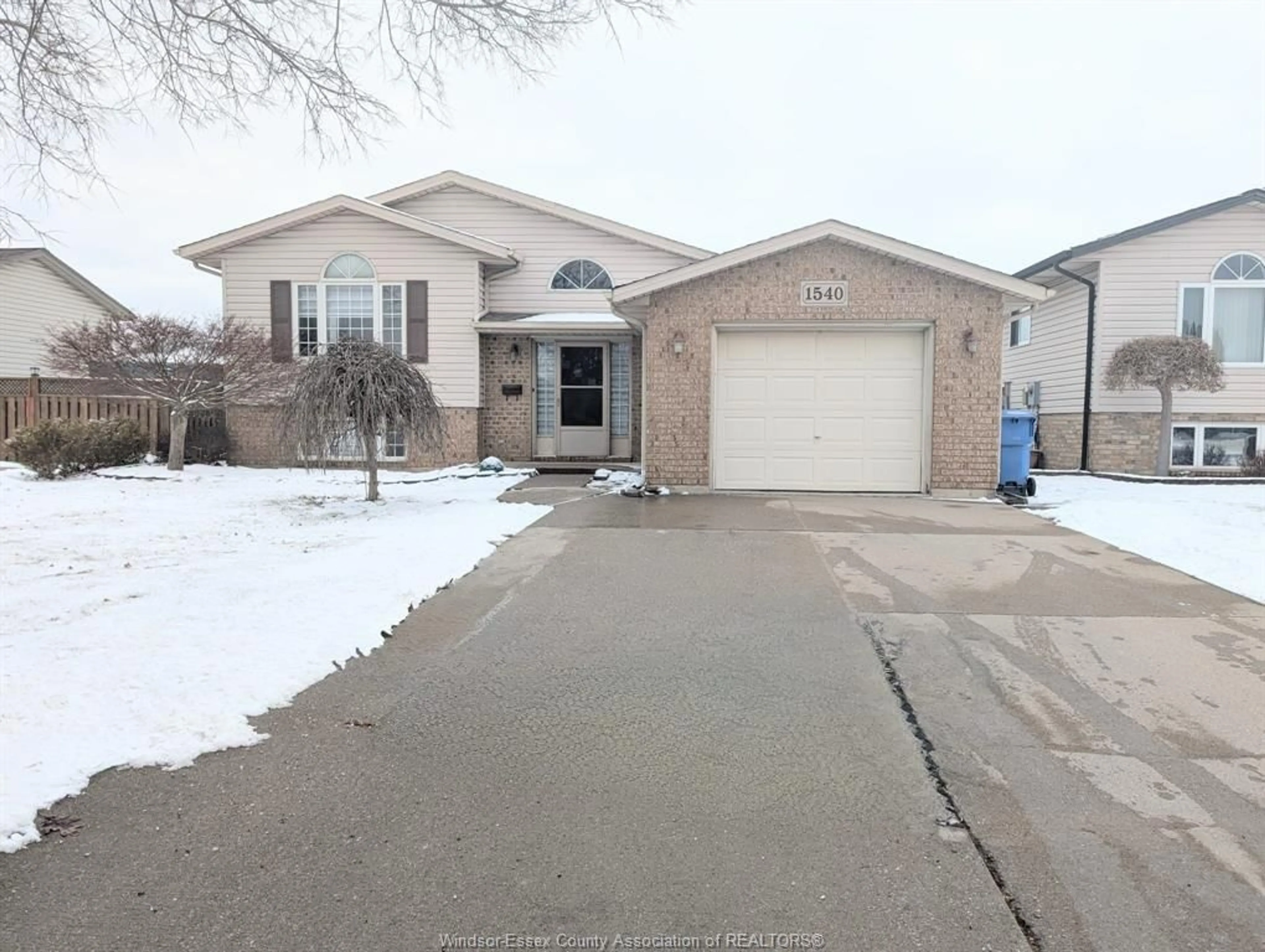 Unknown for 1540 BLAIRWOOD Cres, Windsor Ontario N8W 5M6