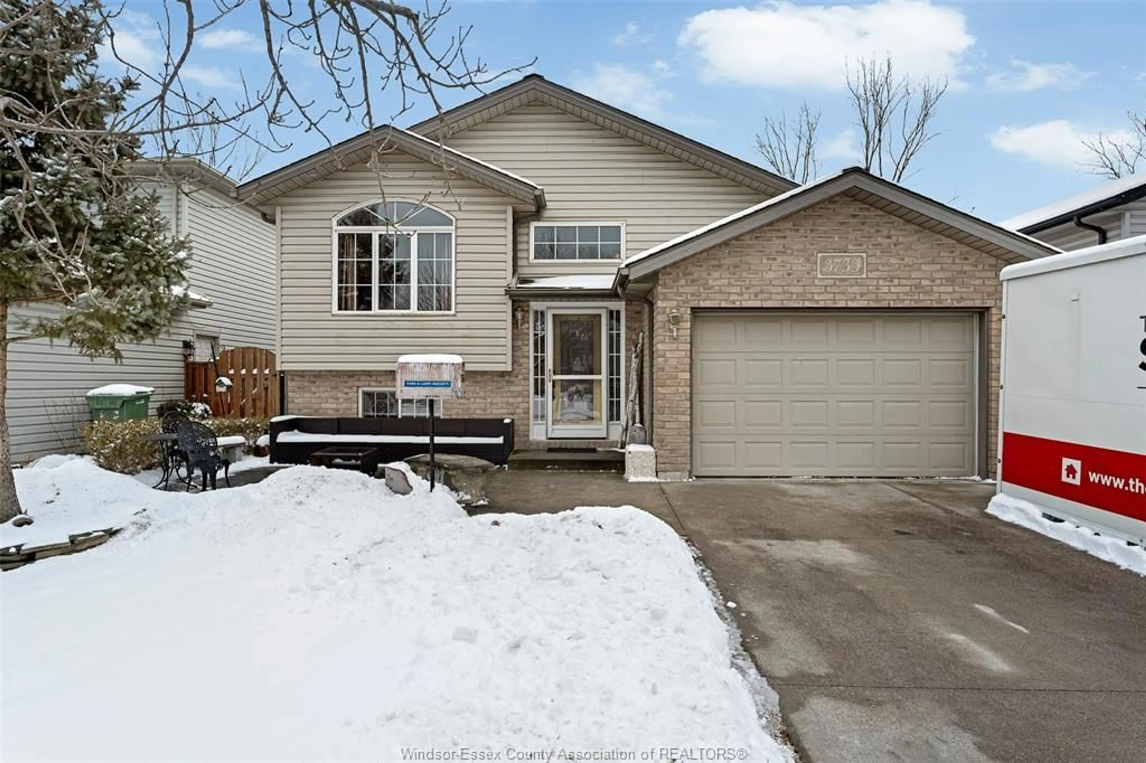 Unknown for 3733 SHINGLECREEK Crt, Windsor Ontario N8W 5T8