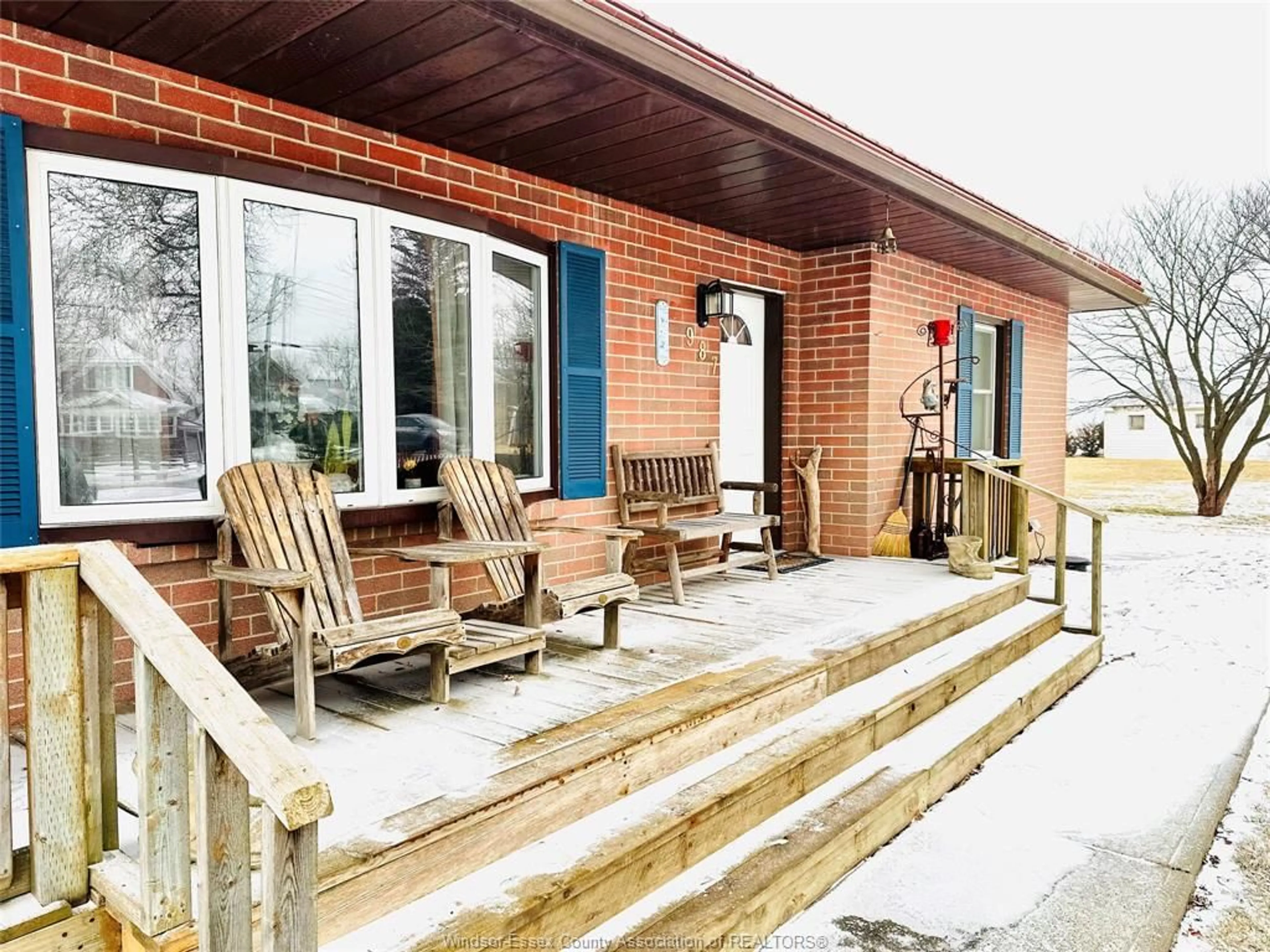 Patio, unknown for 987 COUNTY RD 31, Lakeshore Ontario N0R 1S0