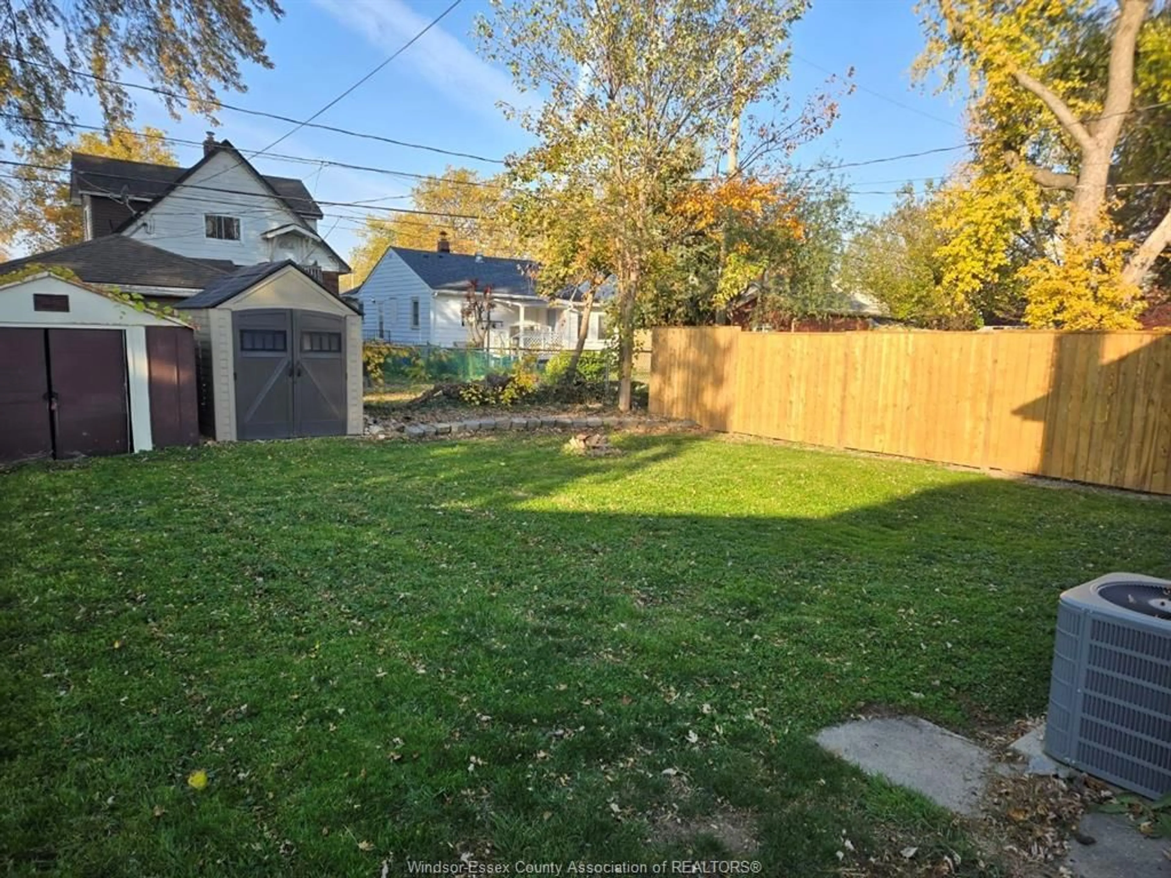 A pic from outside/outdoor area/front of a property/back of a property/a pic from drone, street for 1439 OLIVE Rd, Windsor Ontario N8Y 4M3