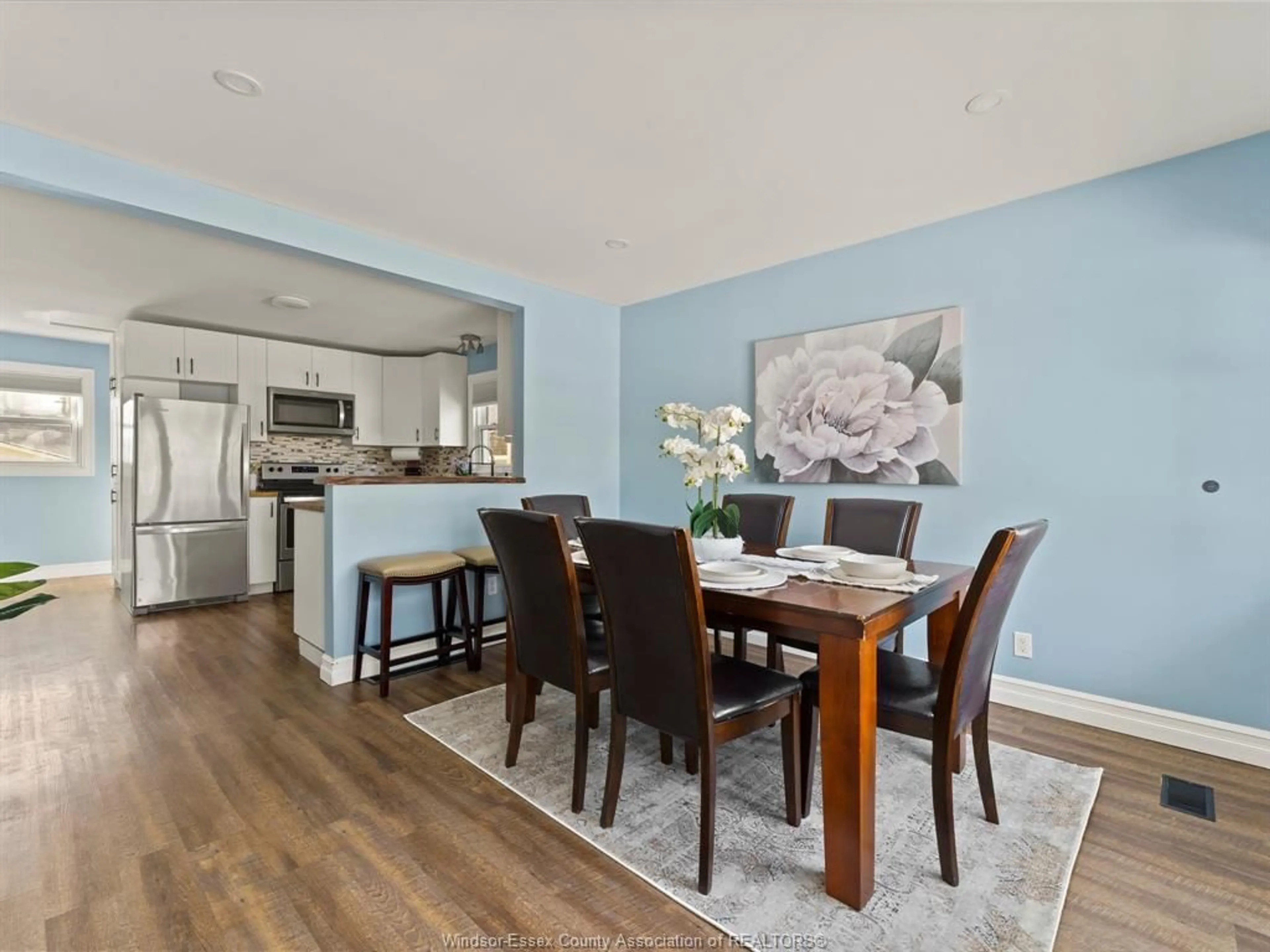 Dining room, wood/laminate floor for 2433 Meighen, Windsor Ontario N8W 4C2