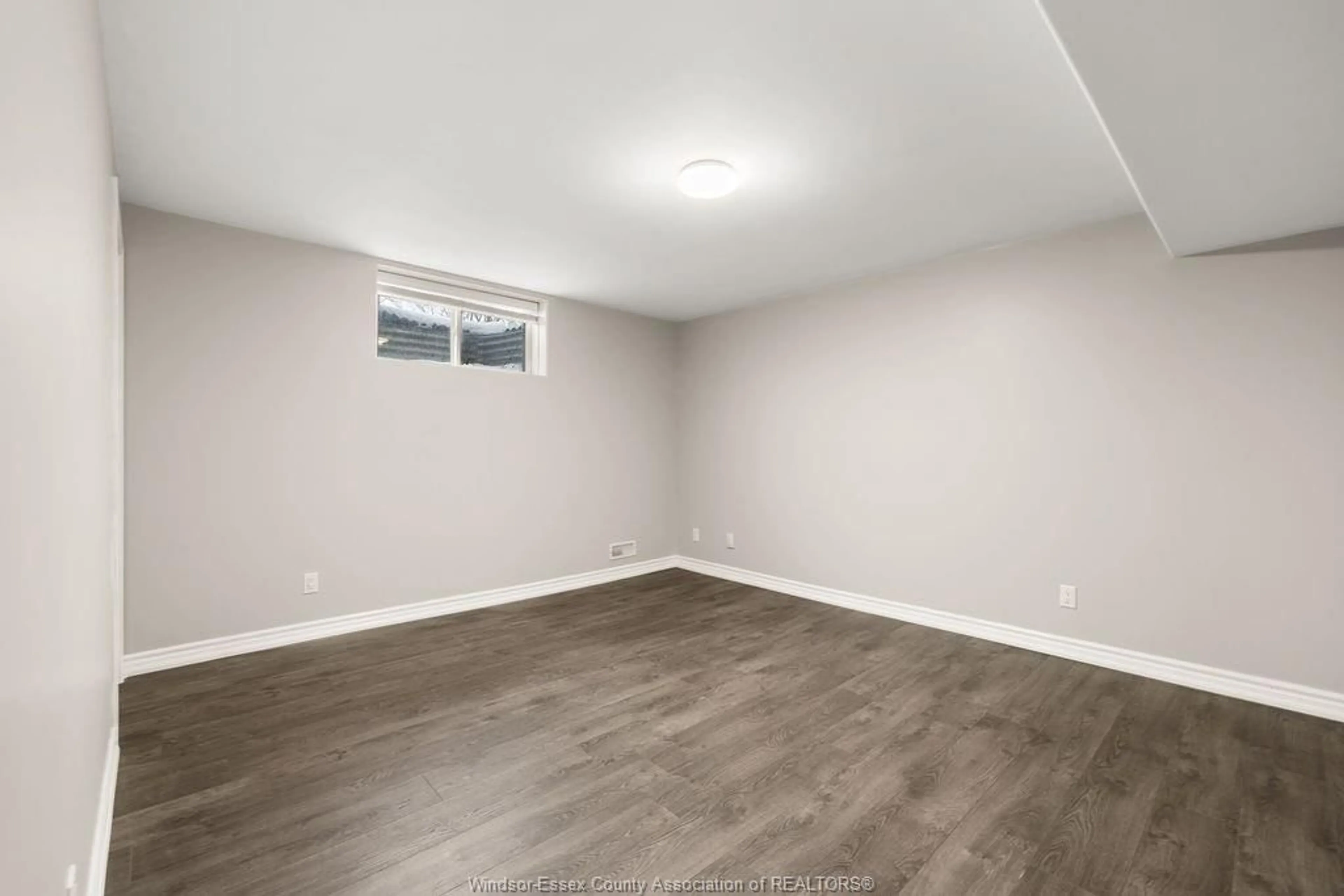 A pic of a room for 1712 ASPENSHORE, Windsor Ontario N8N 1M2