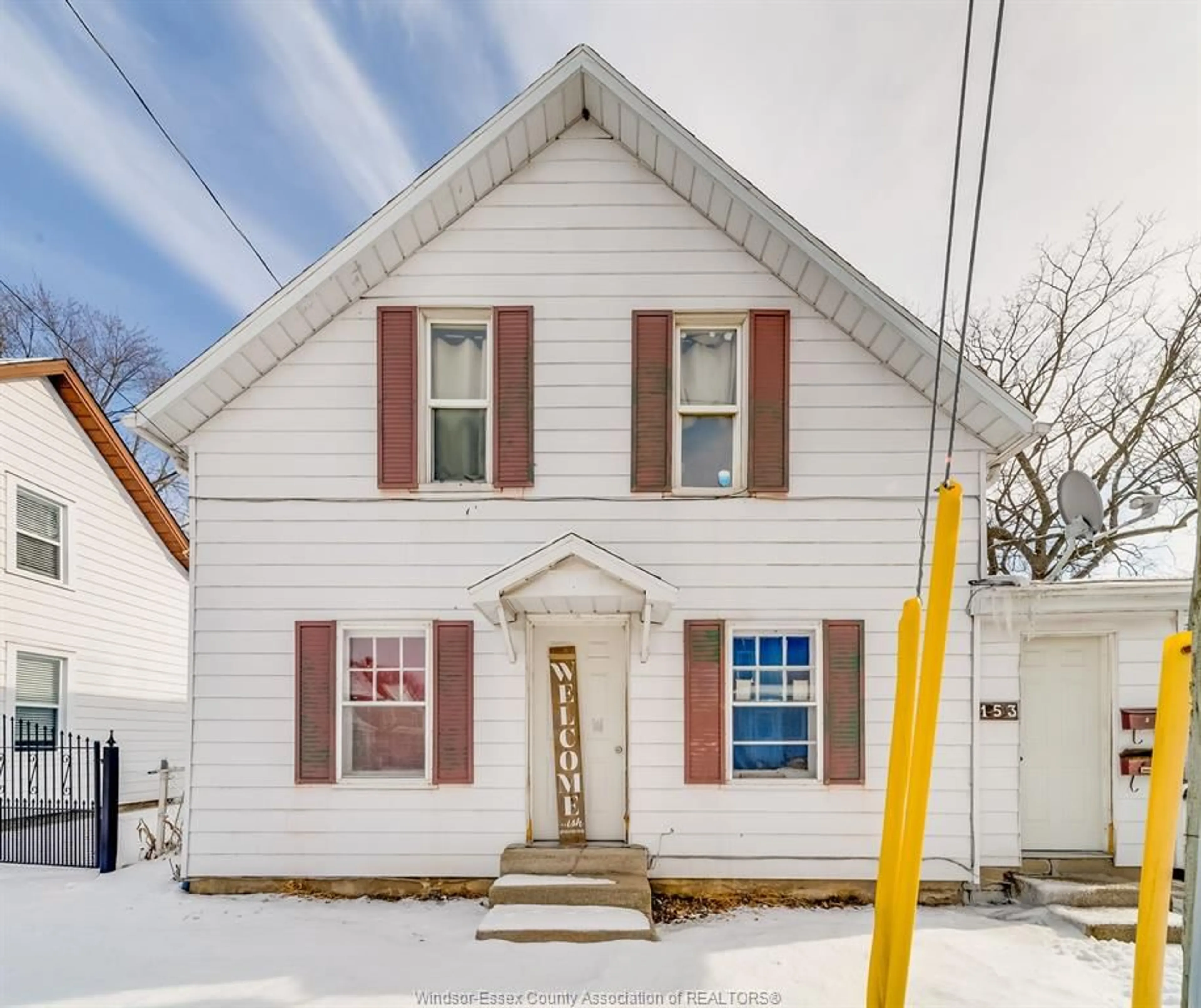 Home with vinyl exterior material, street for 153 ADELAIDE St, Chatham Ontario N7M 4R6