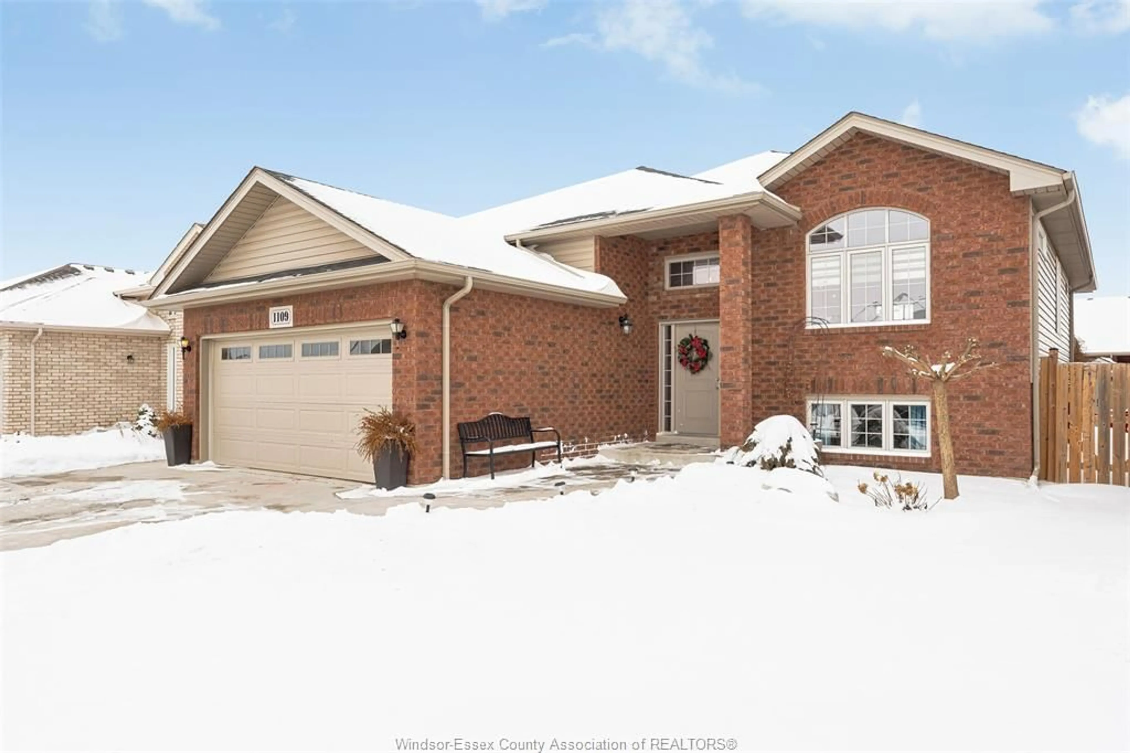 Home with brick exterior material, street for 1109 THUNDERBAY AVENUE, Windsor Ontario N8P 0C8