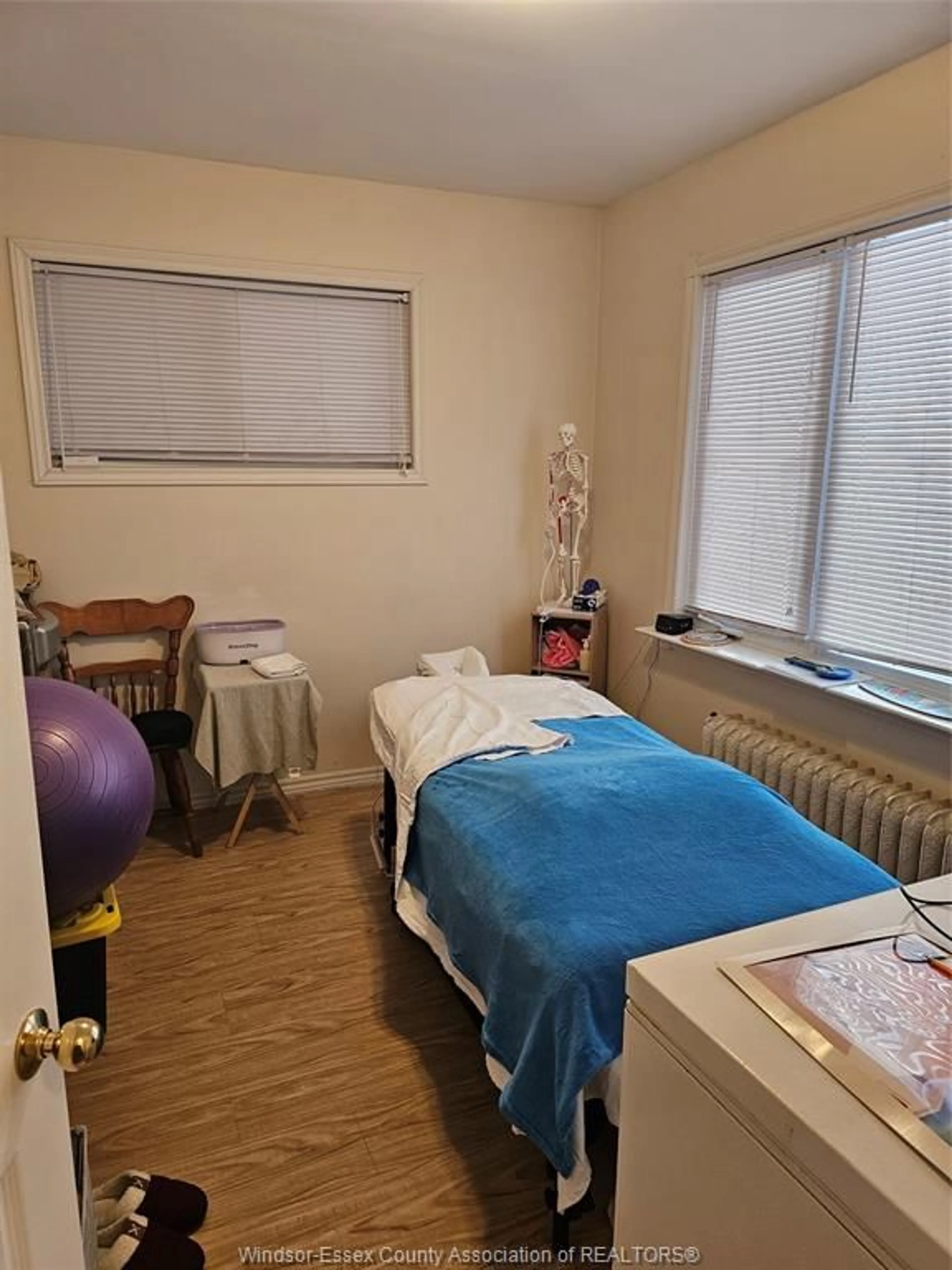 A pic of a room for 991 ALBERT Rd, Windsor Ontario N8Y 3P1