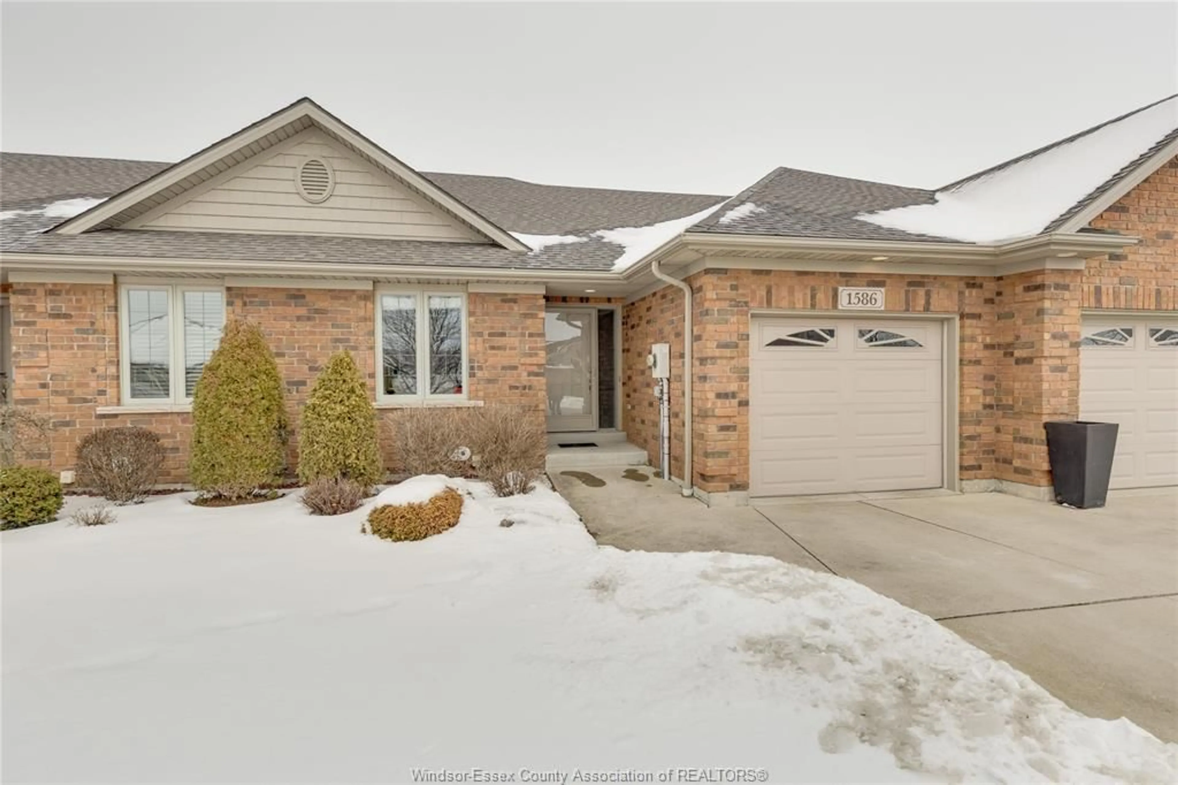 Home with brick exterior material, street for 1586 D'Amore, LaSalle Ontario N9H 0A5