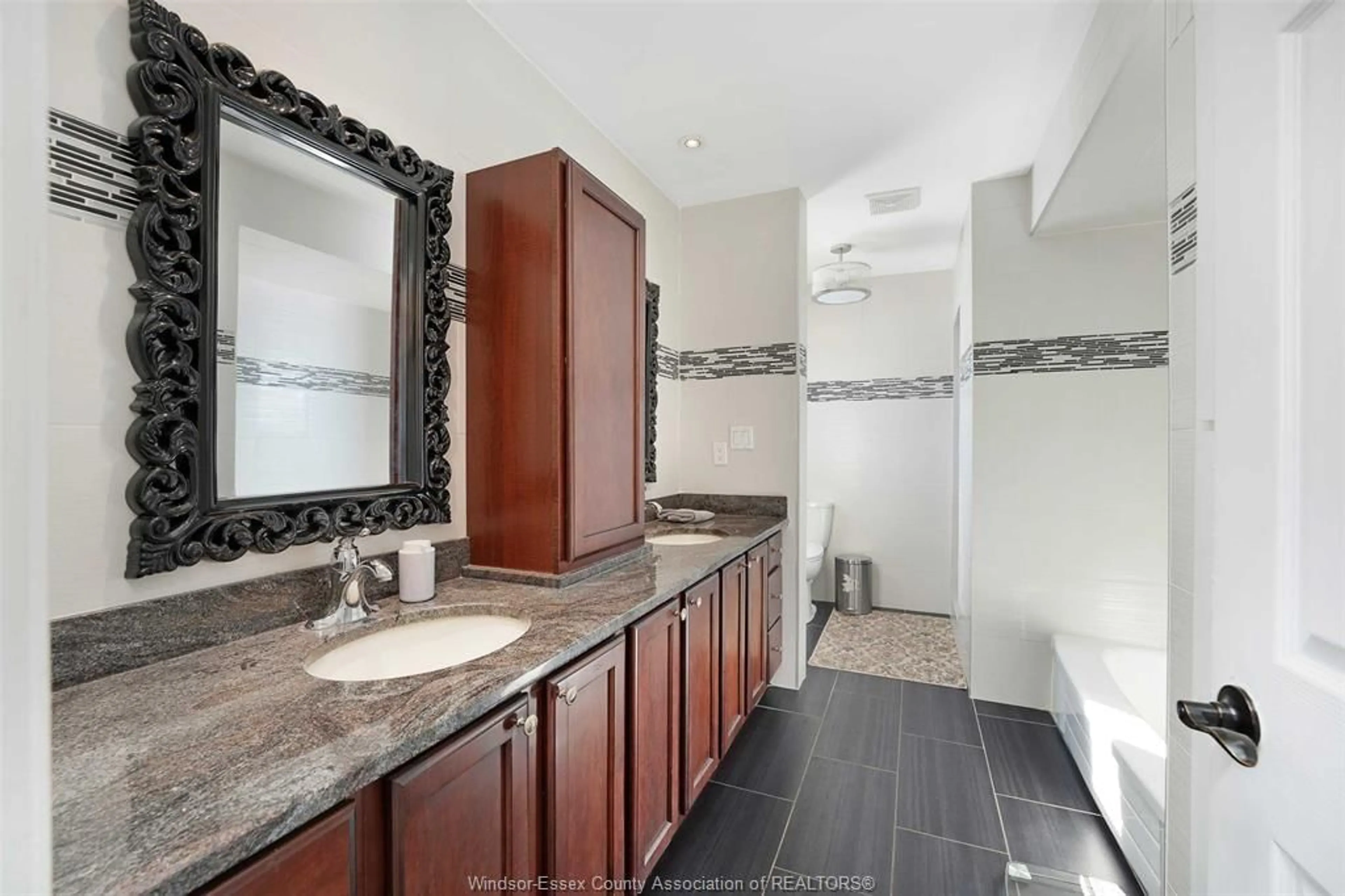 Standard bathroom, ceramic/tile floor for 743 OLD TECUMSEH Rd, Lakeshore Ontario N0R 1A0