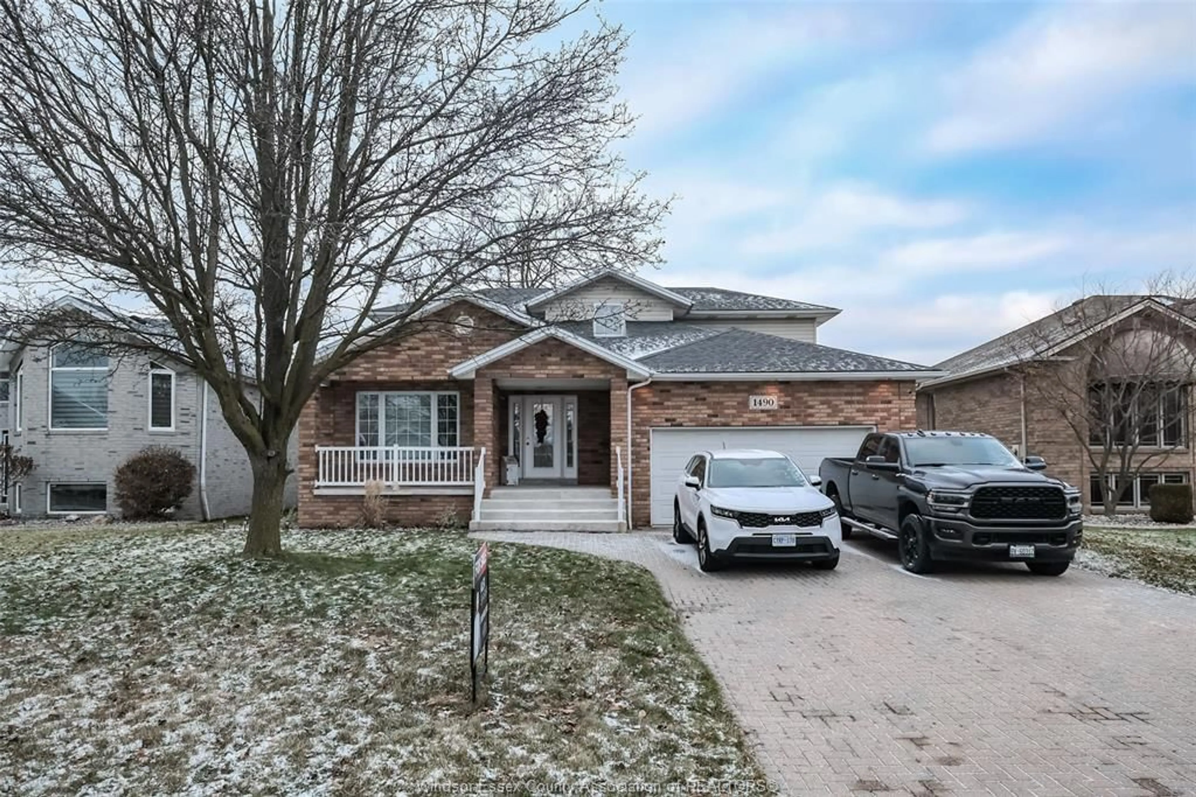 Home with brick exterior material, street for 1490 MONCK, LaSalle Ontario N9J 3A5