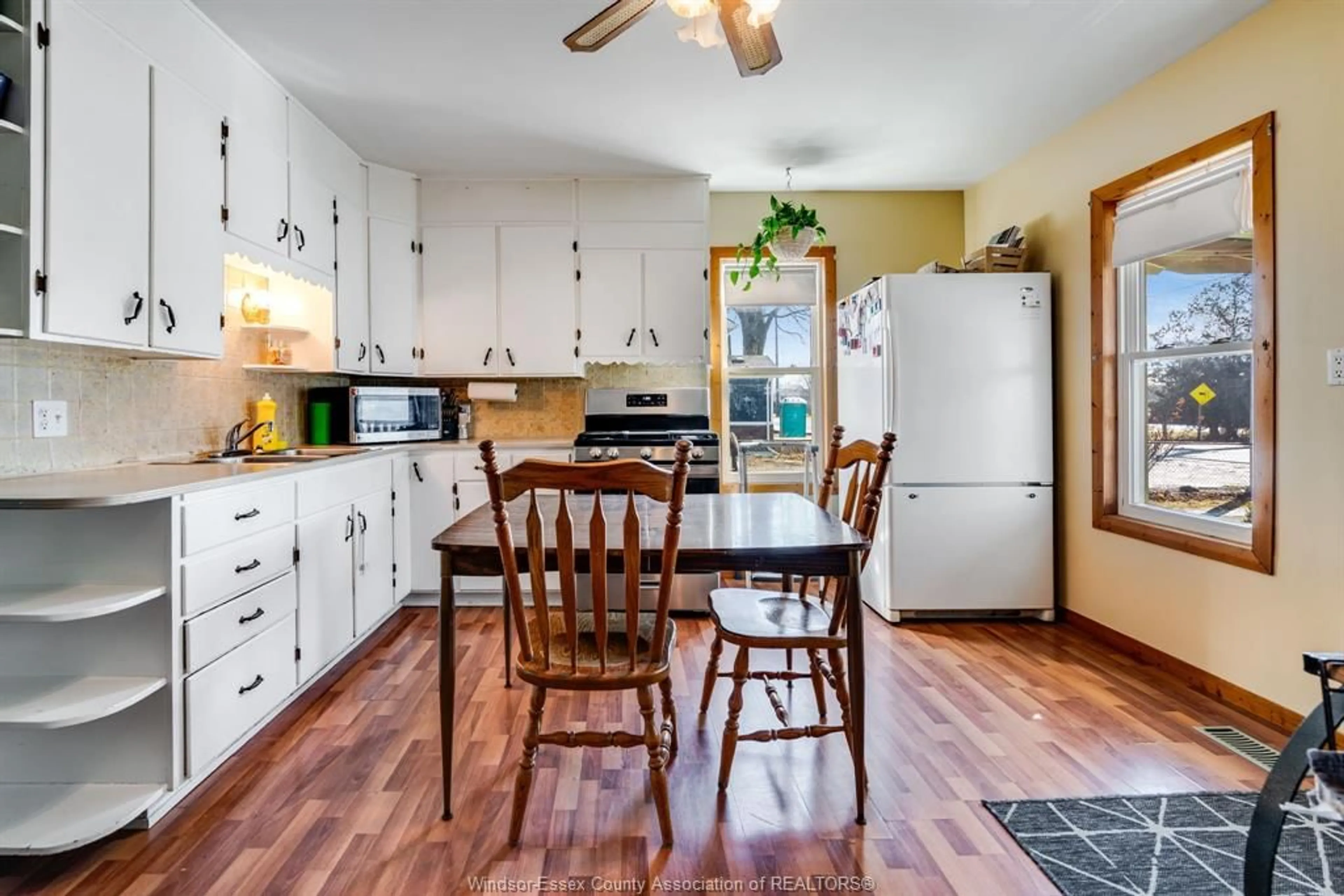 Open concept kitchen, unknown for 3032 County Rd 8, Staples Ontario N0P1J0