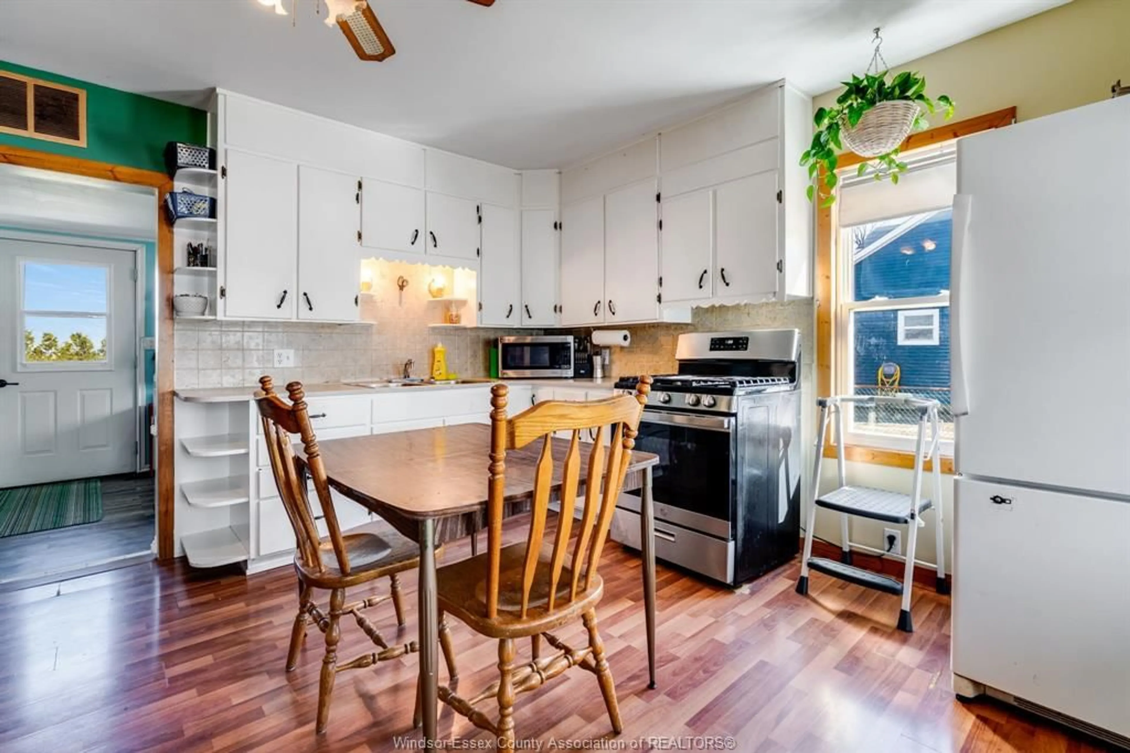 Open concept kitchen, unknown for 3032 County Rd 8, Staples Ontario N0P1J0