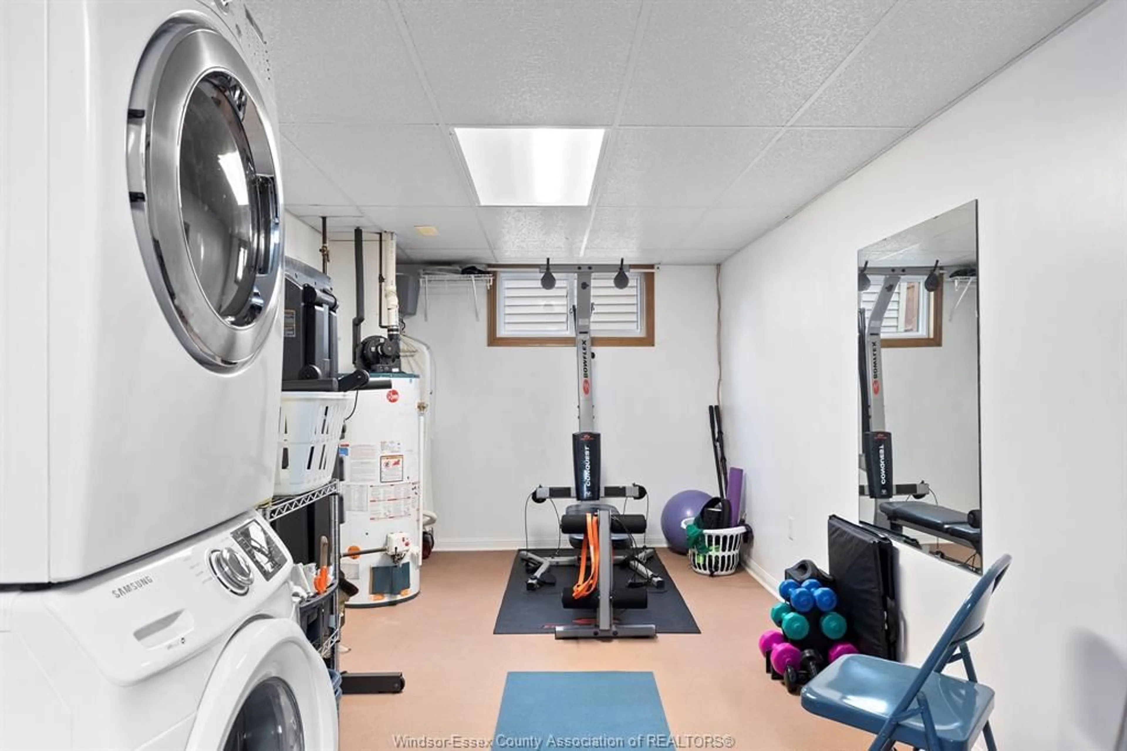 Gym or fitness room for 214 WEDGEWOOD, Tecumseh Ontario N8N 4J5