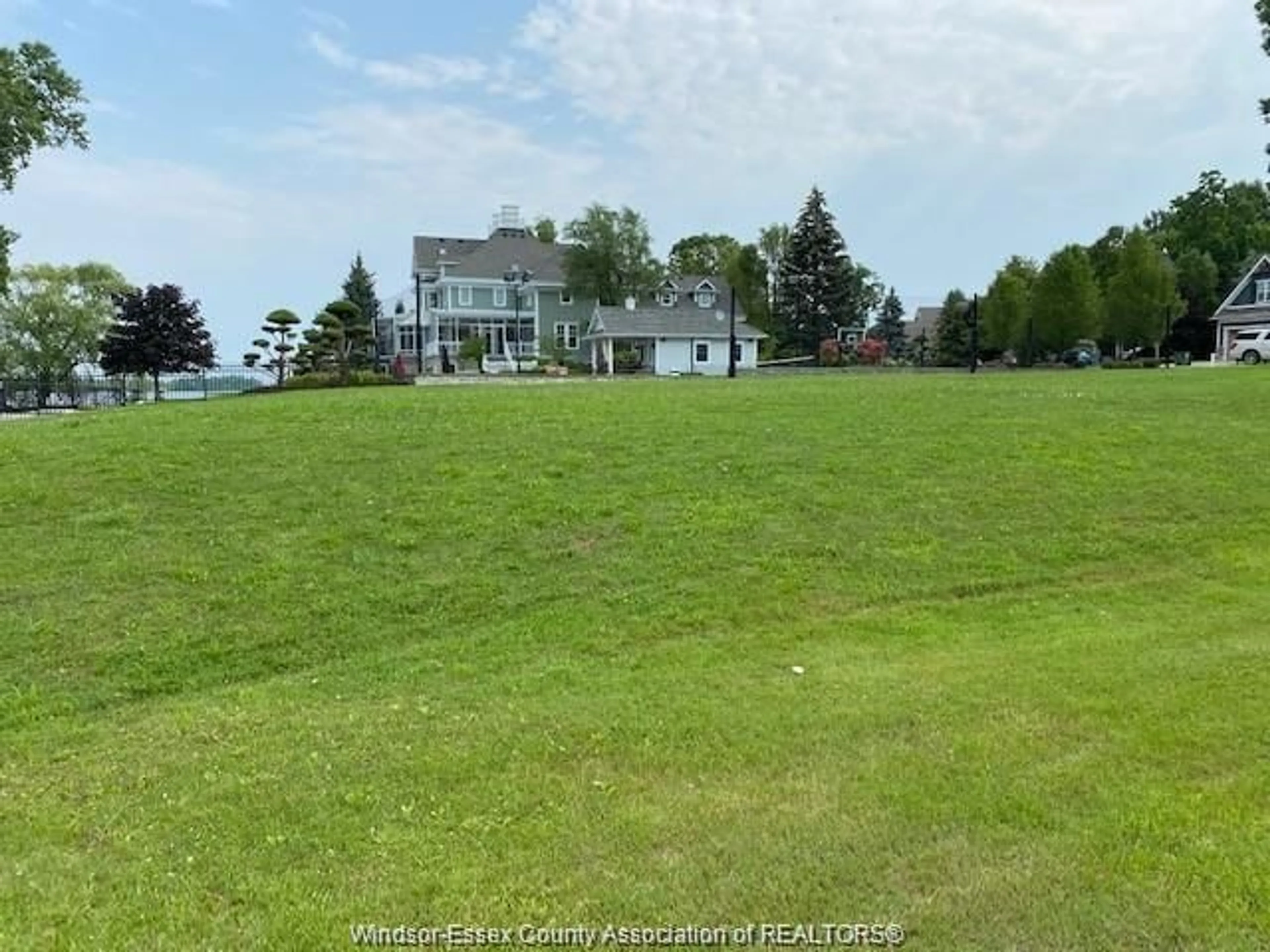 A pic from outside/outdoor area/front of a property/back of a property/a pic from drone, water/lake/river/ocean view for 326 CRYSTAL BAY Dr, Amherstburg Ontario N9V 4A6