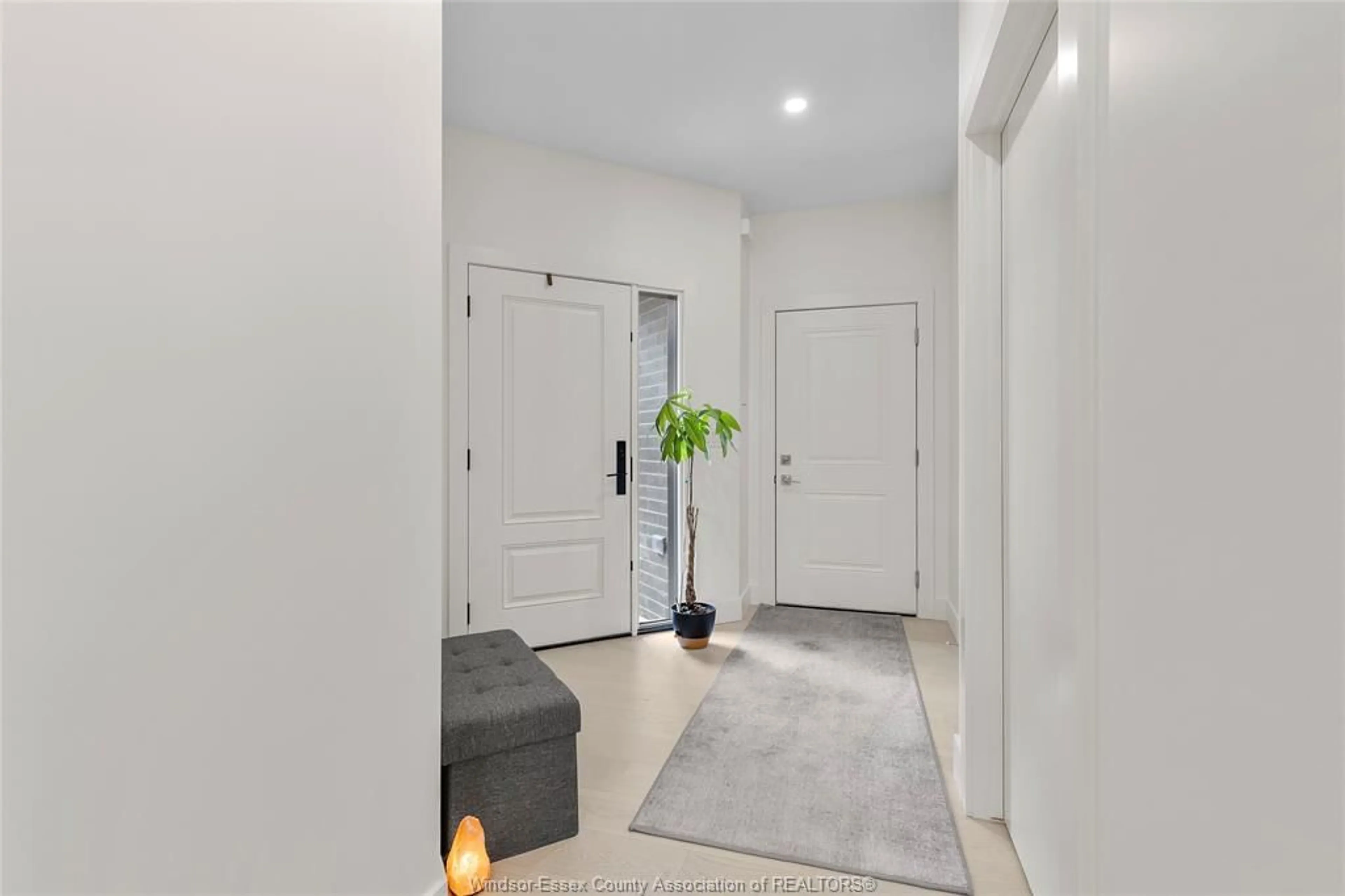 Indoor entryway for 13 EAGLE St, Leamington Ontario N8H 0G4