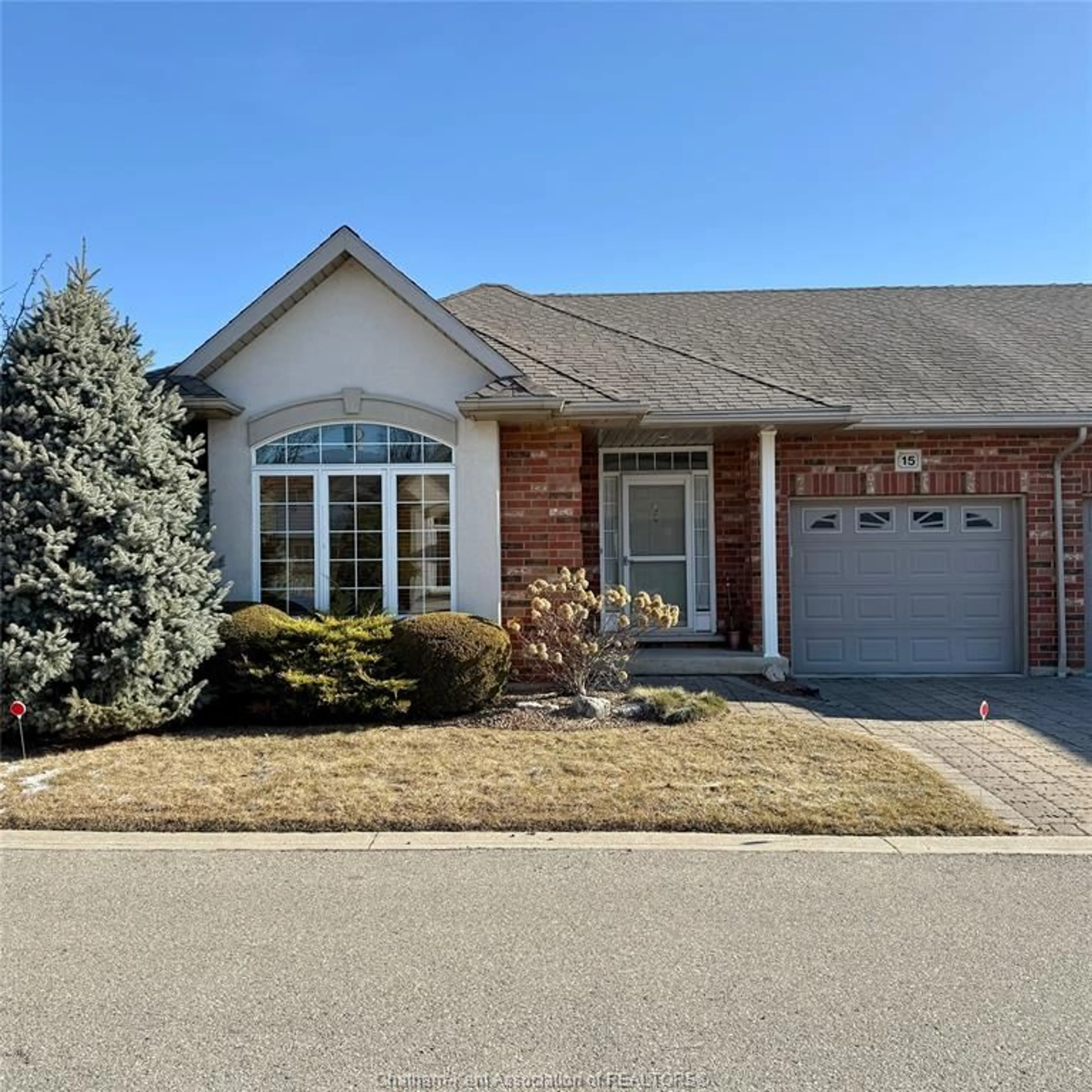 Home with brick exterior material, street for 15 OAKGROVE Lane, Chatham Ontario N7L 5R9