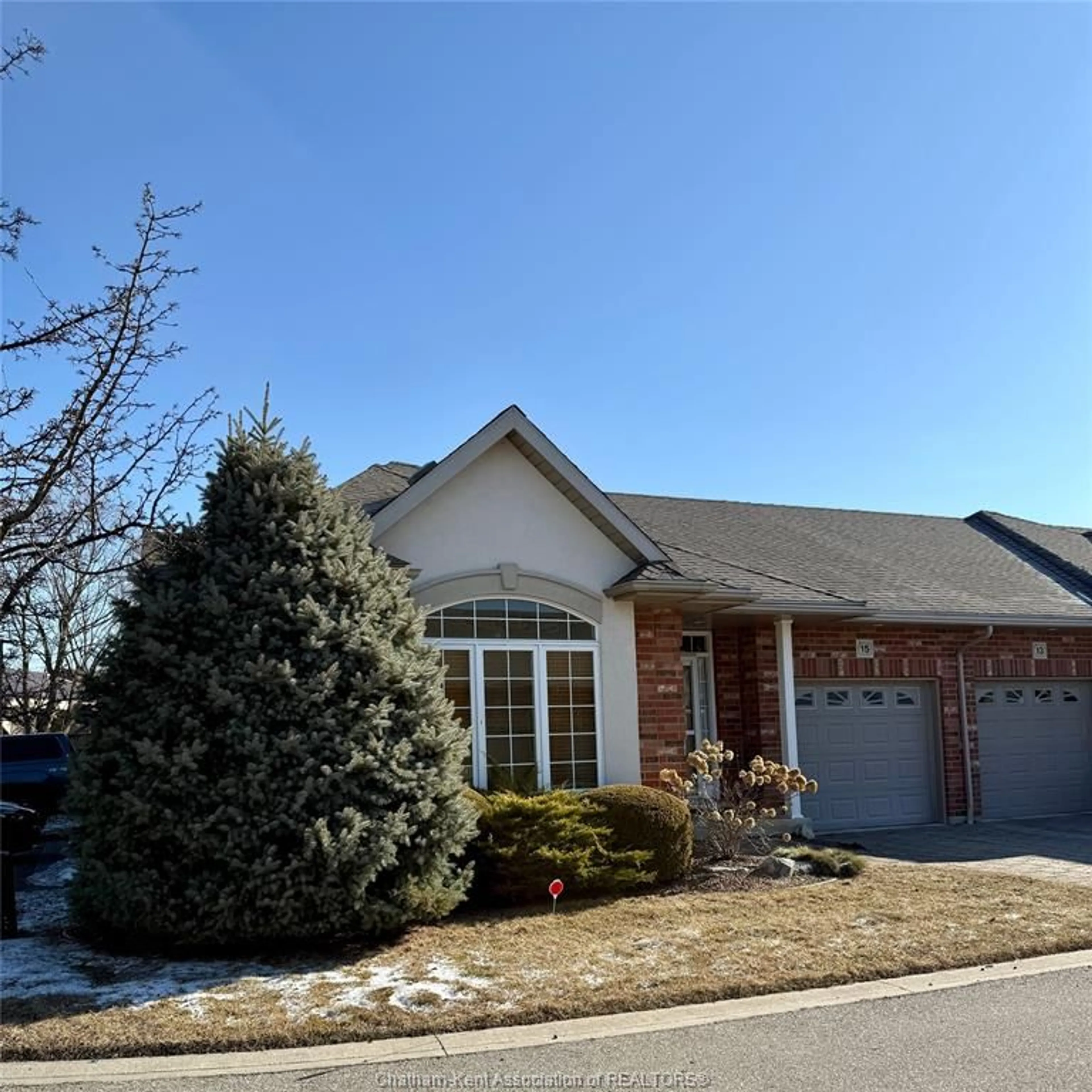 Home with brick exterior material, street for 15 OAKGROVE Lane, Chatham Ontario N7L 5R9