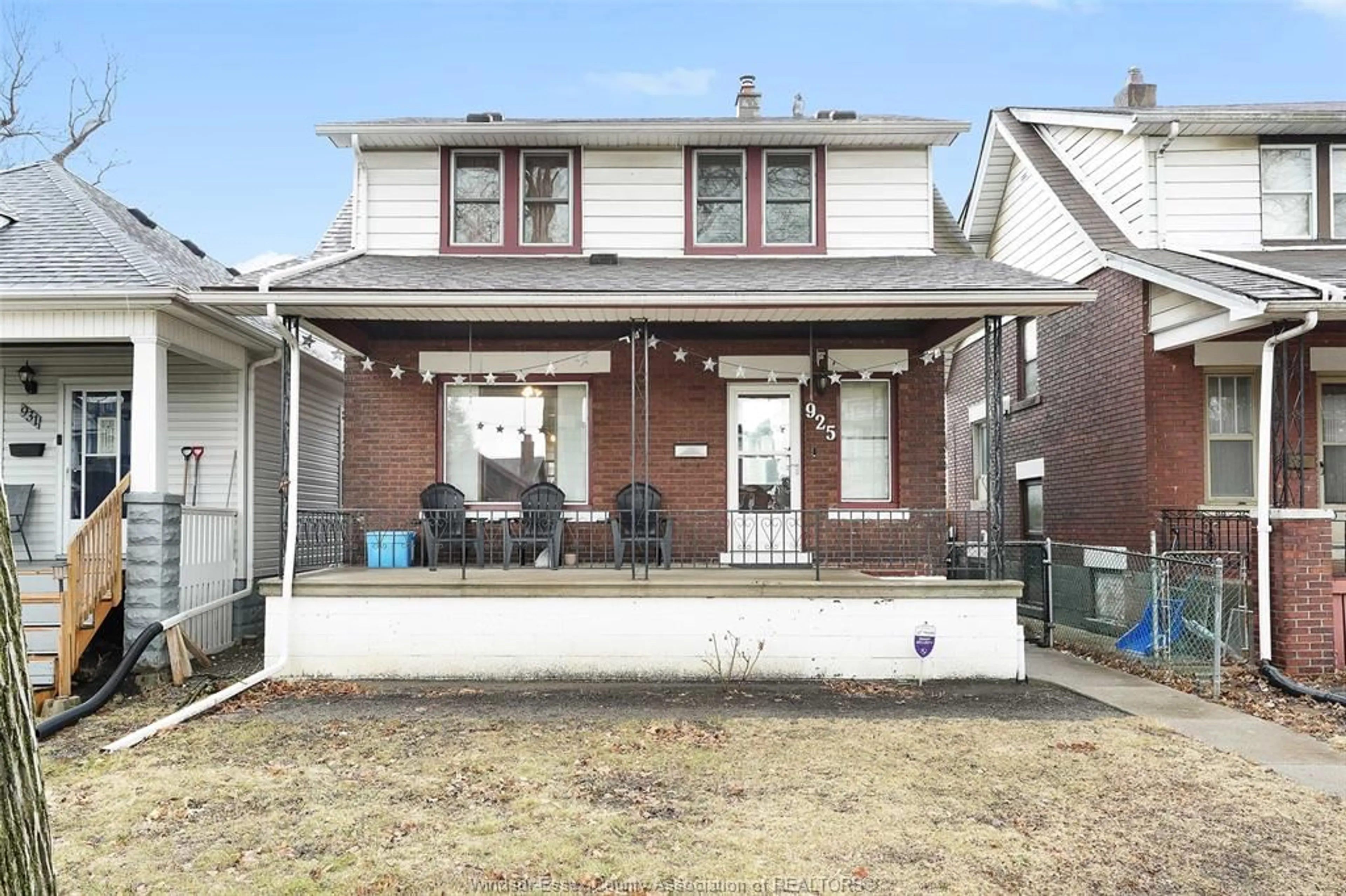 Unknown for 925 Bruce Ave, Windsor Ontario N9A 4X8