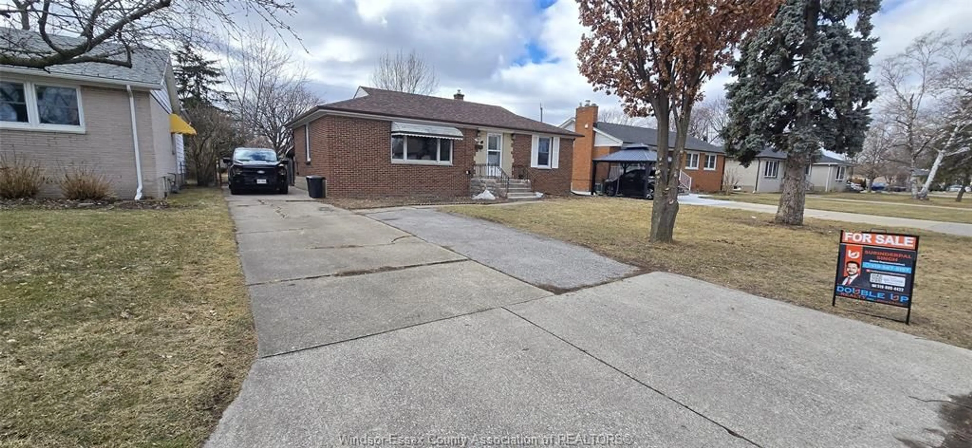 Home with brick exterior material, street for 1227 VIRGINIA Ave, Windsor Ontario N8S 2Z1