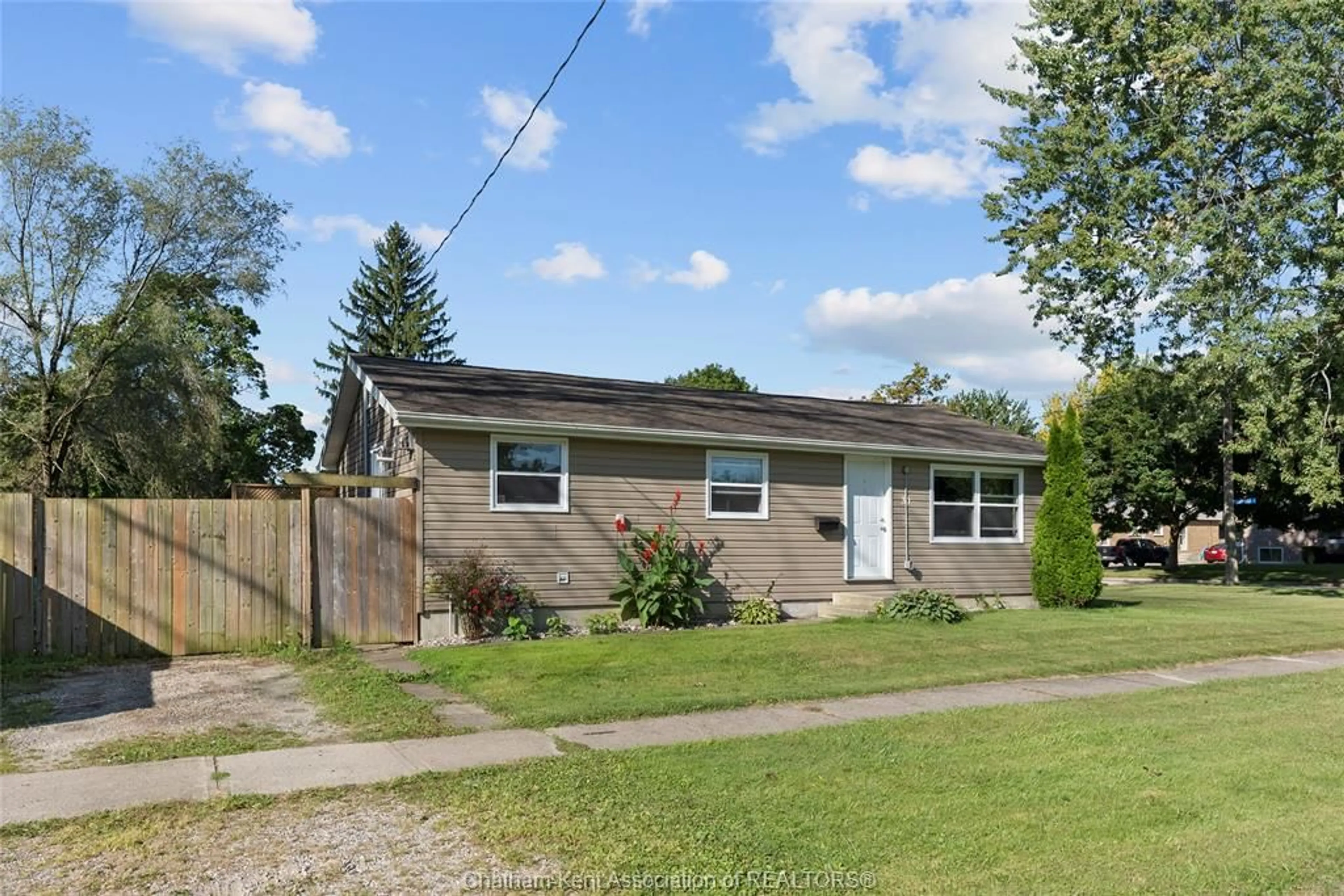 A pic from outside/outdoor area/front of a property/back of a property/a pic from drone, street for 30 Wilkinson St, Chatham Ontario N7M 4X5