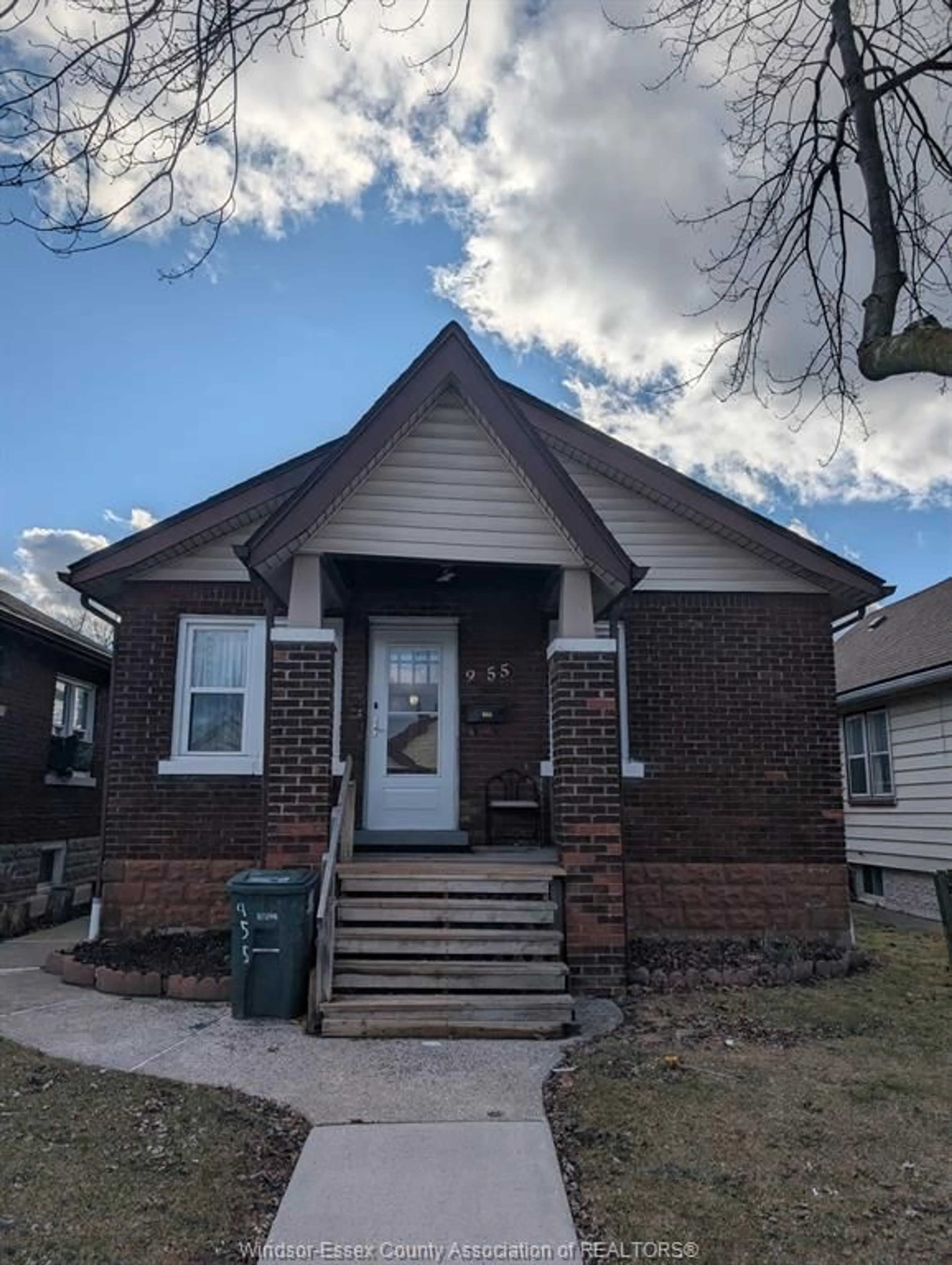 Home with brick exterior material, street for 955 McKay Ave, Windsor Ontario N9B 2A4