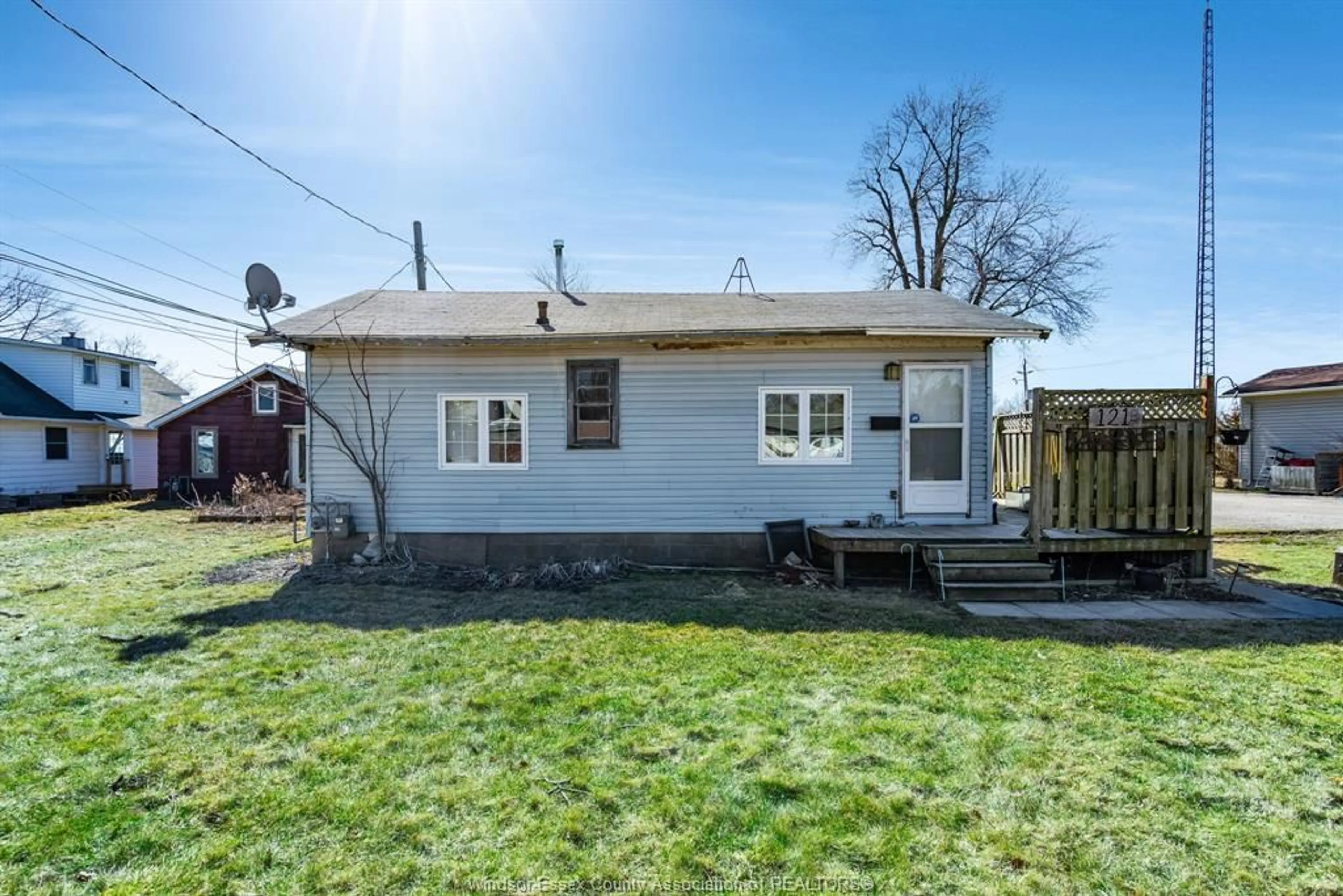 Unknown for 121 Park St, Kingsville Ontario N9Y1N6