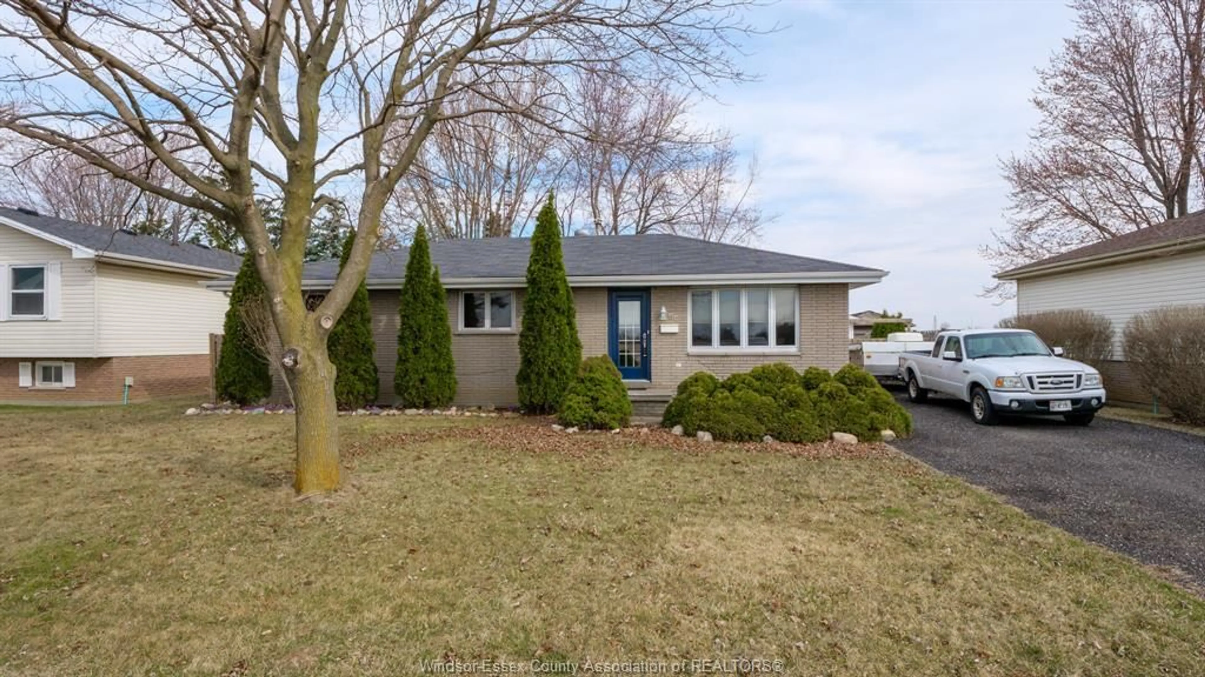 Home with vinyl exterior material, street for 66 Mill St W, Chatham-Kent Ontario N0P 2L0