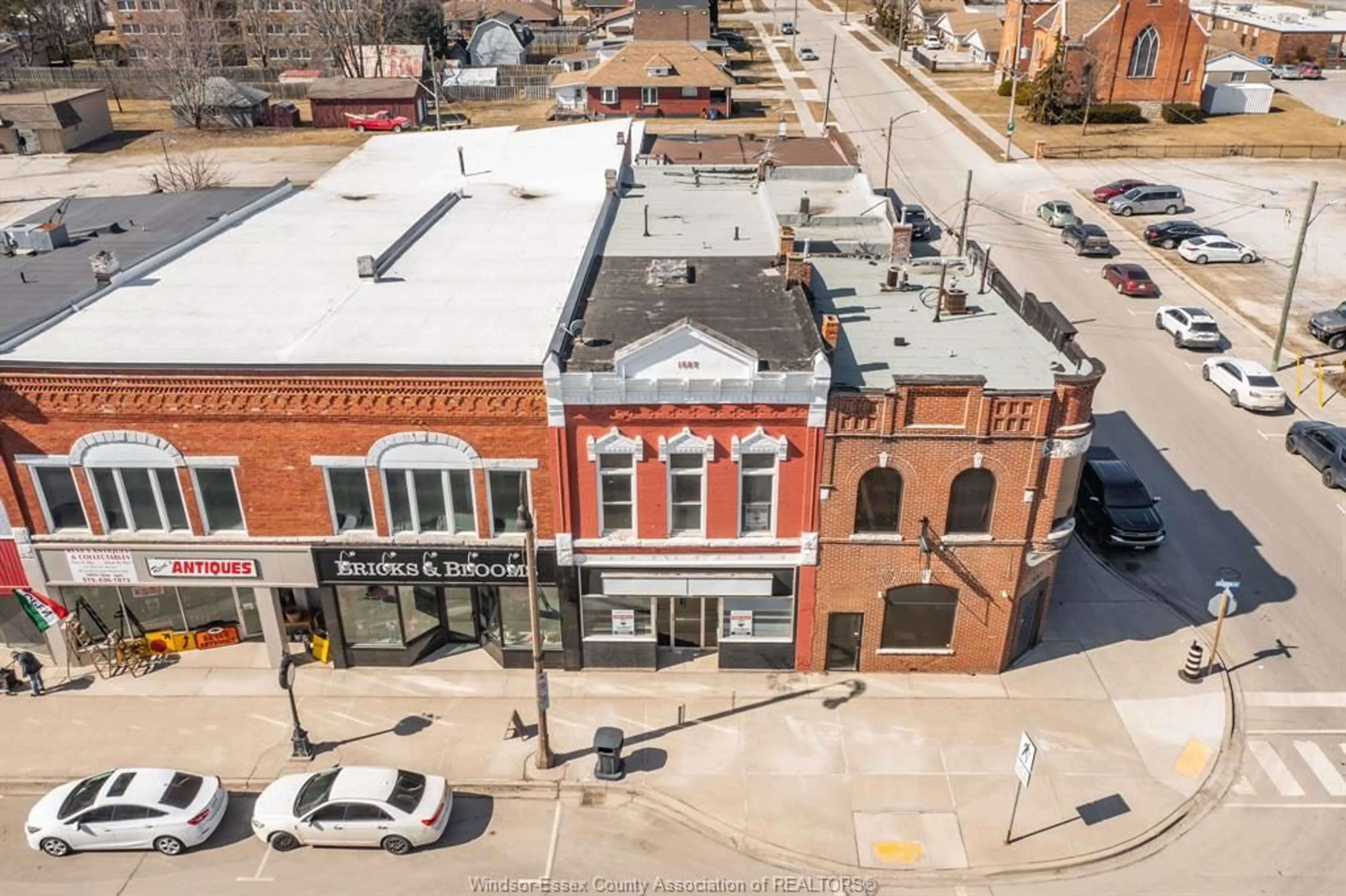 A pic from outside/outdoor area/front of a property/back of a property/a pic from drone, building for 1 PROSPECT St, Tilbury Ontario N0P 2L0